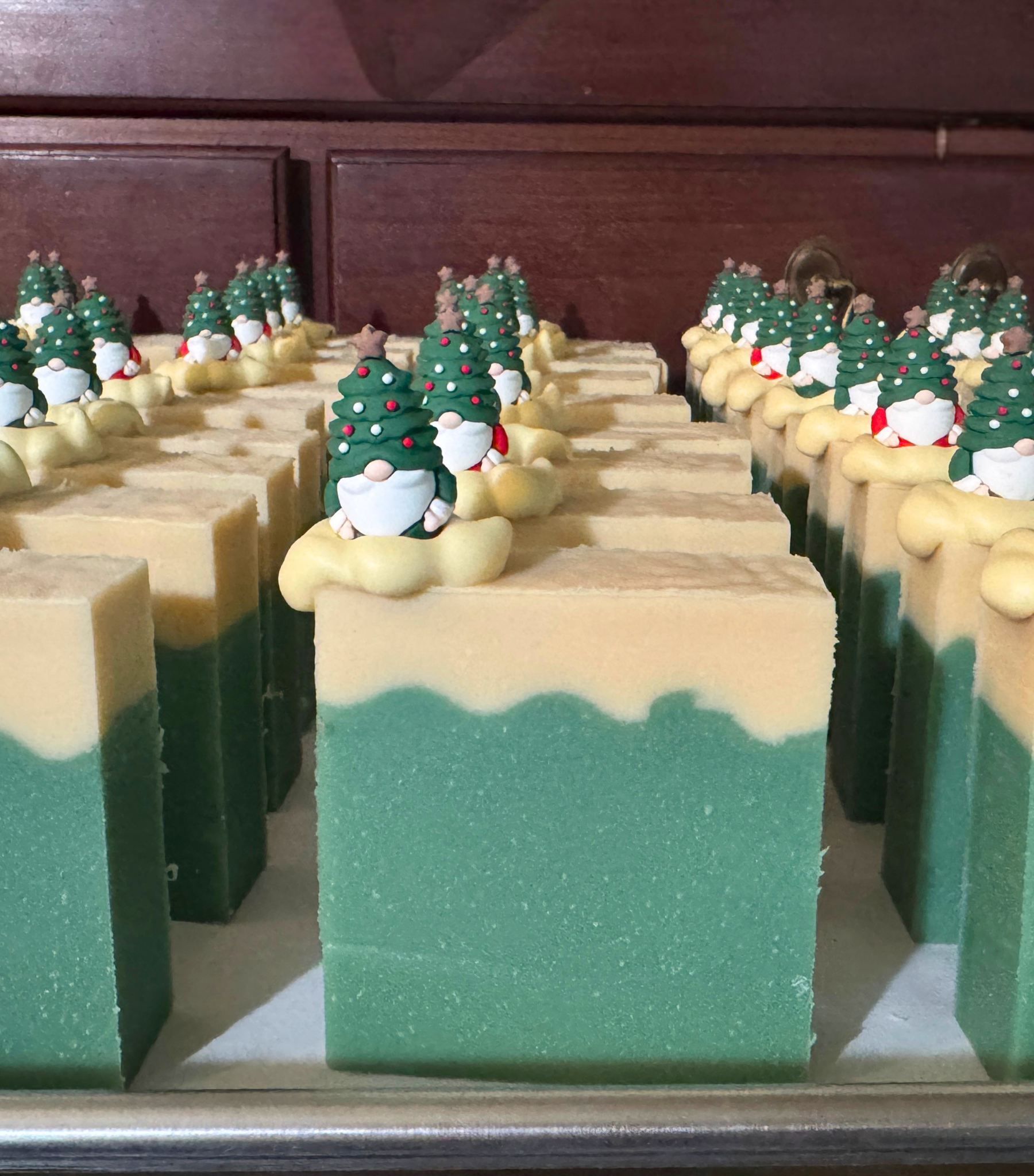 Christmas tree image 2.png
