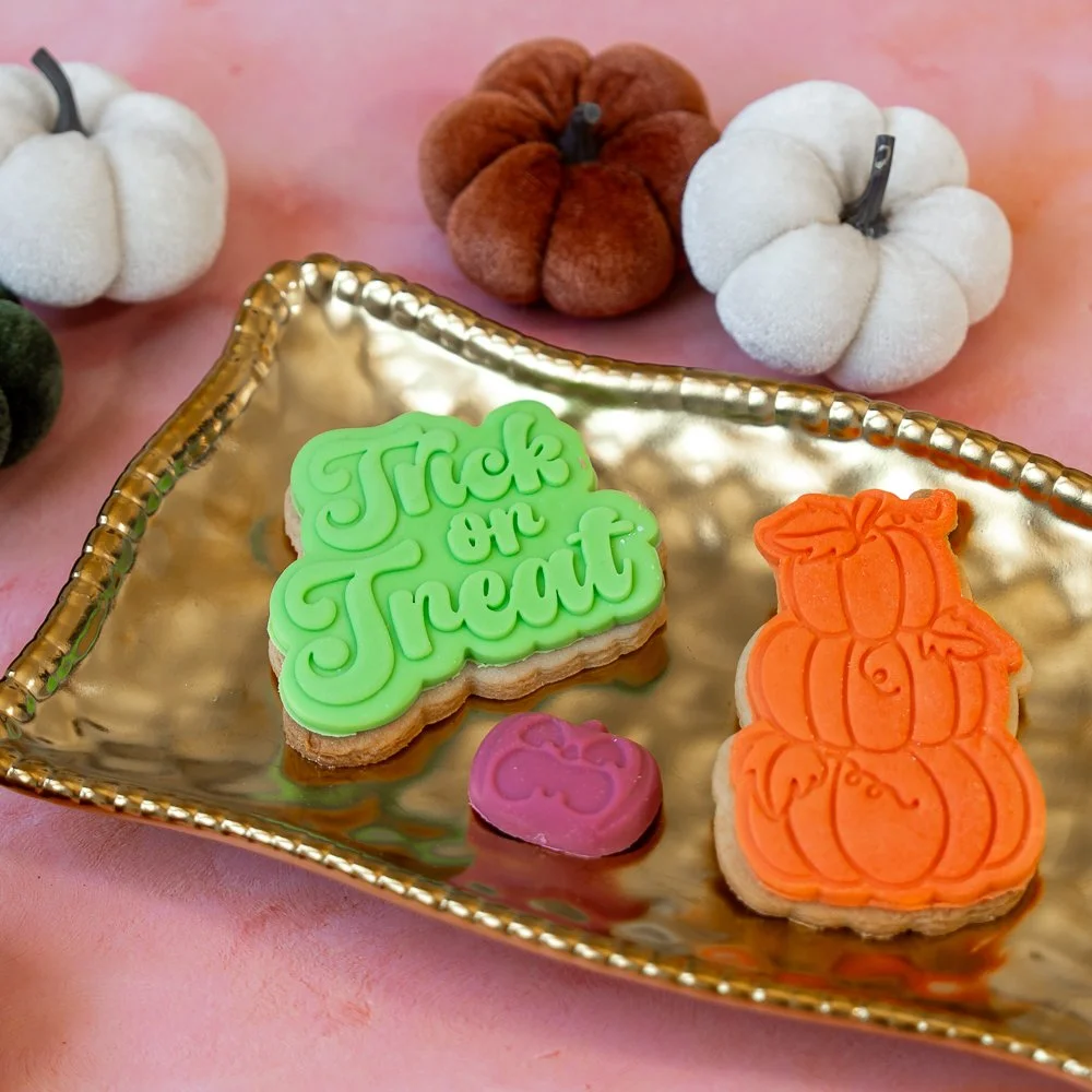 simply-cbmf-halloween-biscuits-01-003-sq.jpg