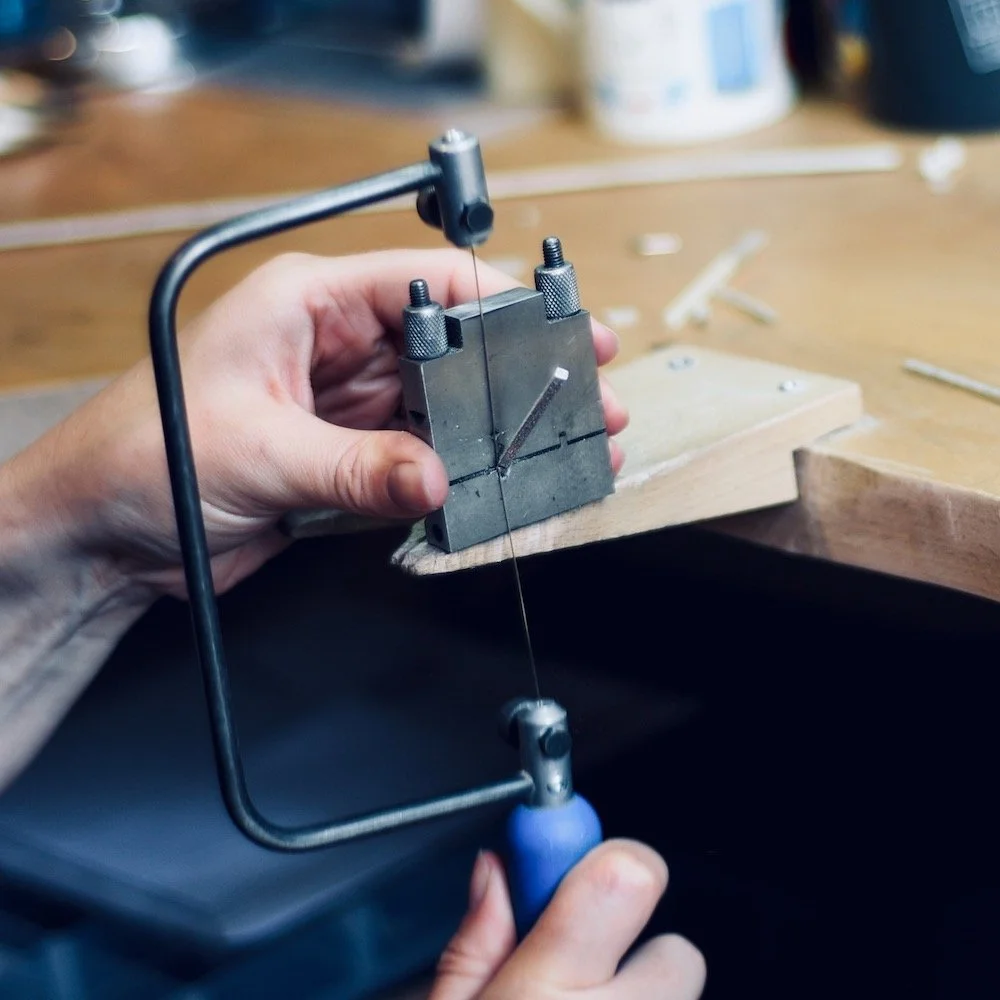 sawing-silver-wire-mitre-jig-contemporary-jewellery.jpeg