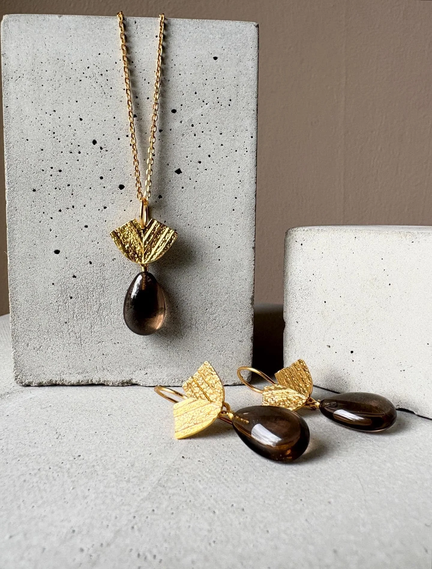 A snippet of the collection I&rsquo;m sending to @newbreweryarts for their Christmas exhibition. 
I love black and gold at this time of the year but I think this gold and smoky quartz Rounded Gable set looks particular sophisticated. The labradorite 