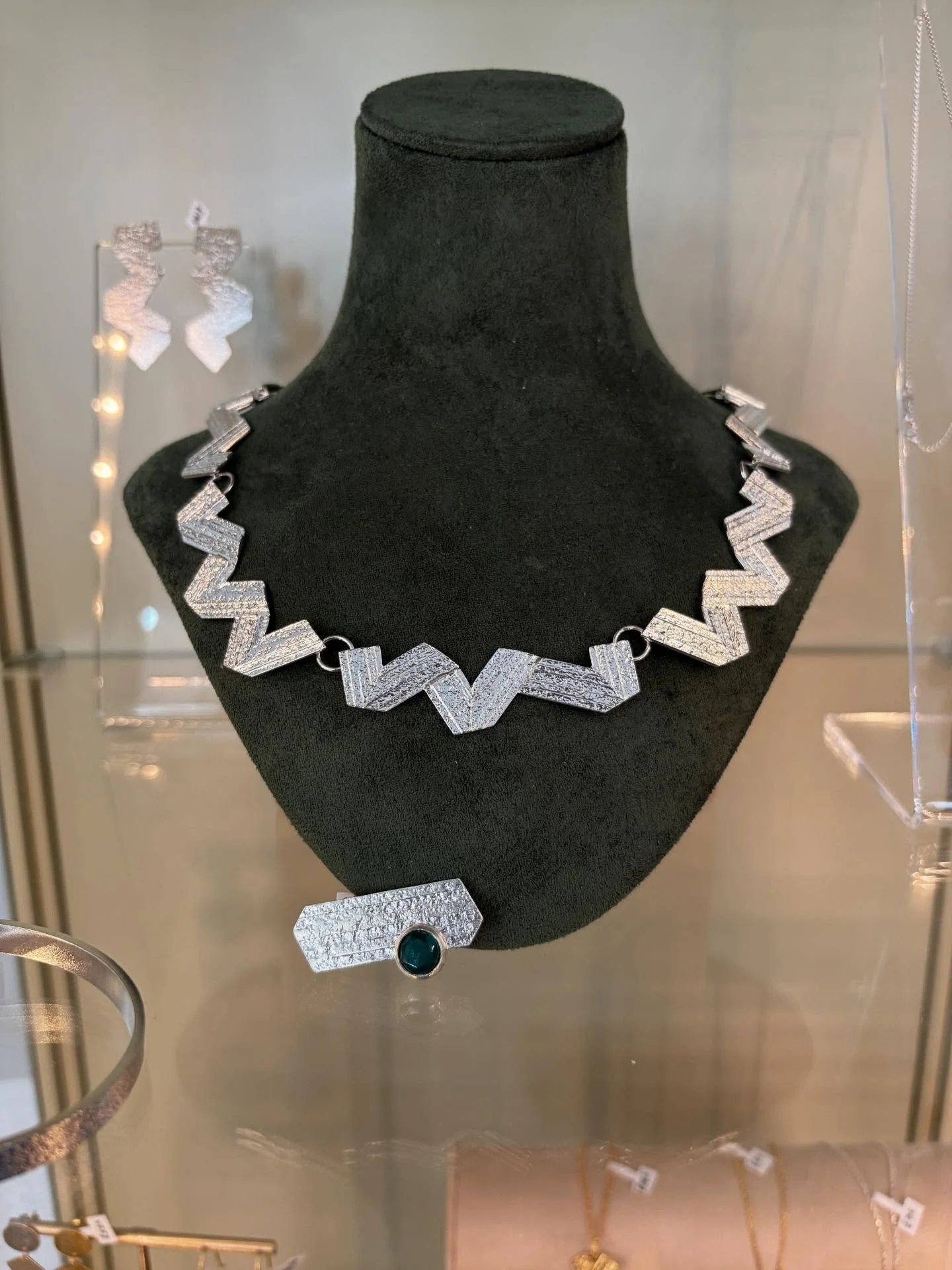 Bustling morning in Presteigne today - open until 4pm and then back again tomorrow. I&rsquo;m here with @cccollectionseu @ocean_naomi and @midborderarts book sale.