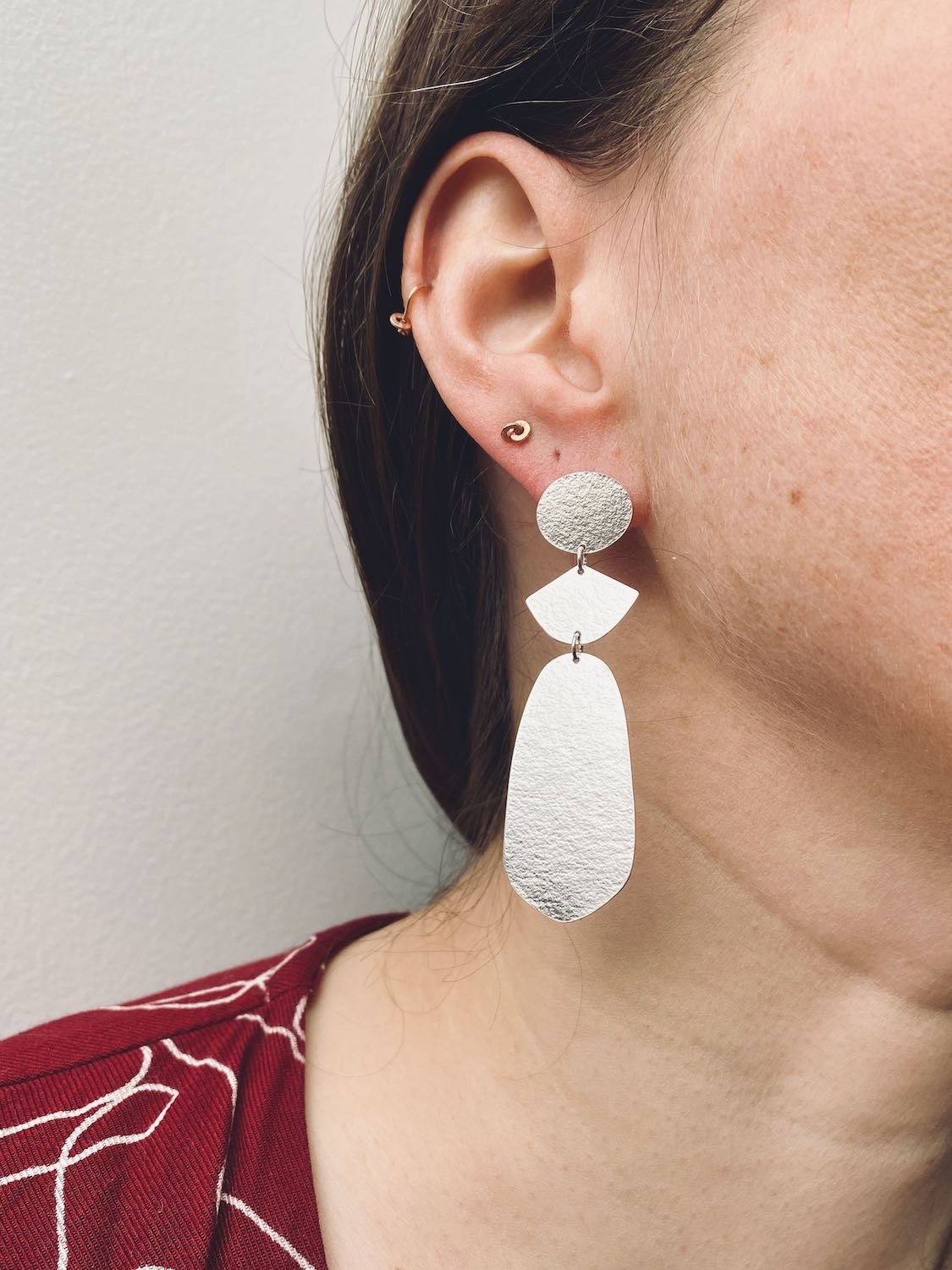 VENUS Silhouette earrings