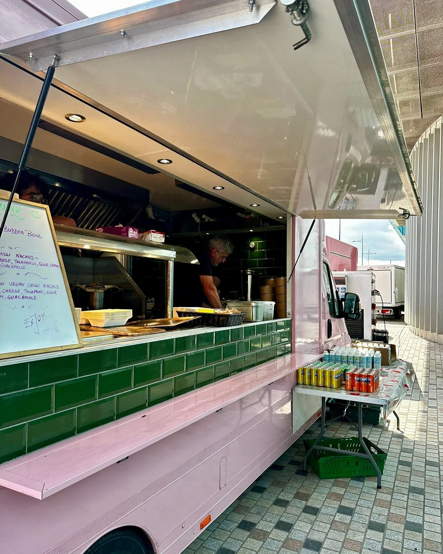 The pink truck is out and about today for a &ldquo;secret&rdquo; job in Dublin! 😎 🎤

But most importantly, we&rsquo;re wishing Galway the best of luck today in today&rsquo;s All-Ireland Football Final! 🇶🇦Gaillimh Ab&uacute; 🇶🇦

#galway #irishfi
