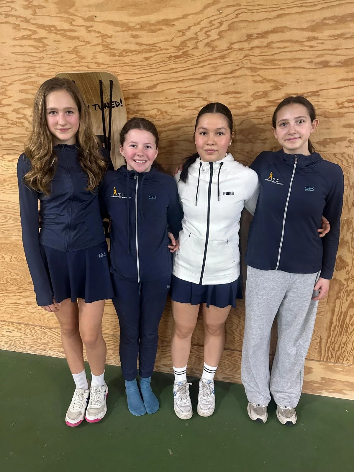 #Jugend | Juniorinnen U15-1 gewinnen nach 5 Stunden Einzeln 3:1 gegen Waldau 1