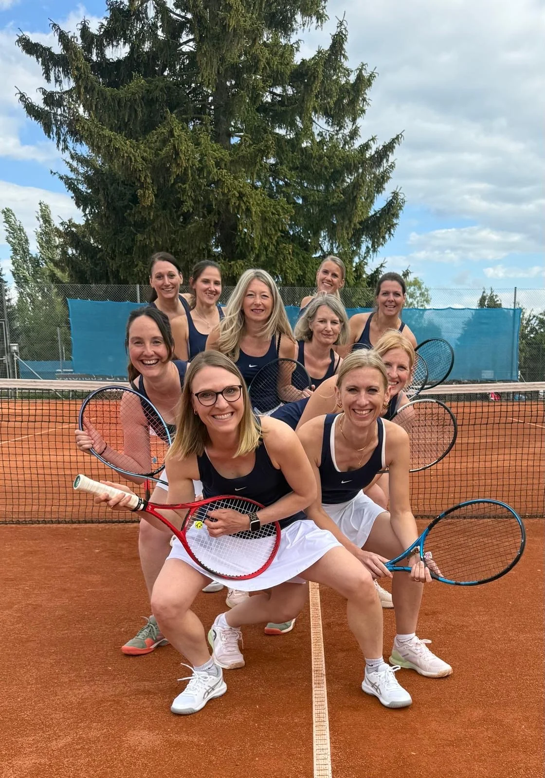 DAMEN 30 I Franziska Matuschek, Alejandra Duperon, Isabell Klingert, Melanie Schittenhelm, Lisa Löbling, Jessica Flörchinger, Sofie Steifensand, Theresa Mancarella, Friederike Piesch, Andrea Hettich, Nina Rodriguez, Nicole Kirsch, Stephanie Fritsche,