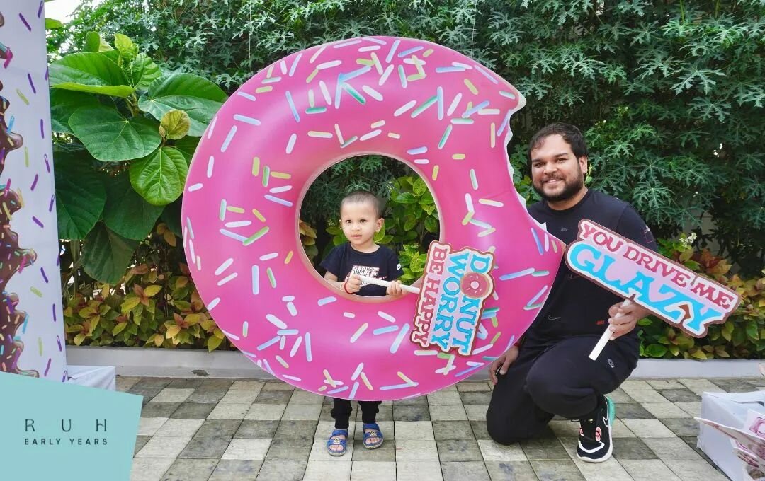 🍩 Daddies &amp; Donuts 🍩

A morning of pure fun at Ruh! We kicked things off with a cool-dad workout session that had everyone moving and grooving. 

From there, we got creative with some canvas painting, and even had a DJ with daddy to get the par