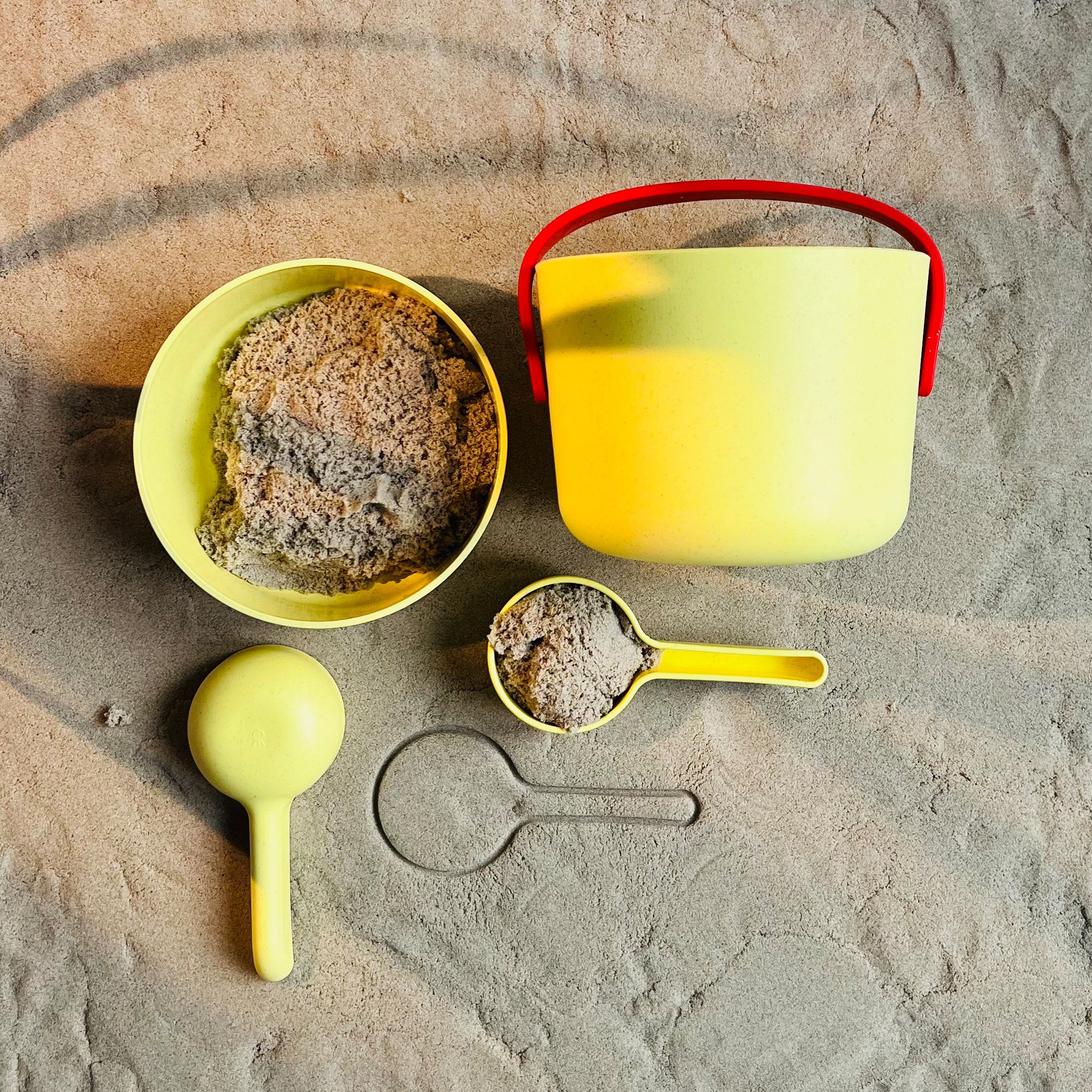 fritzi Sandset_photocredit_futuritzi_Set gelb im Sand.jpeg