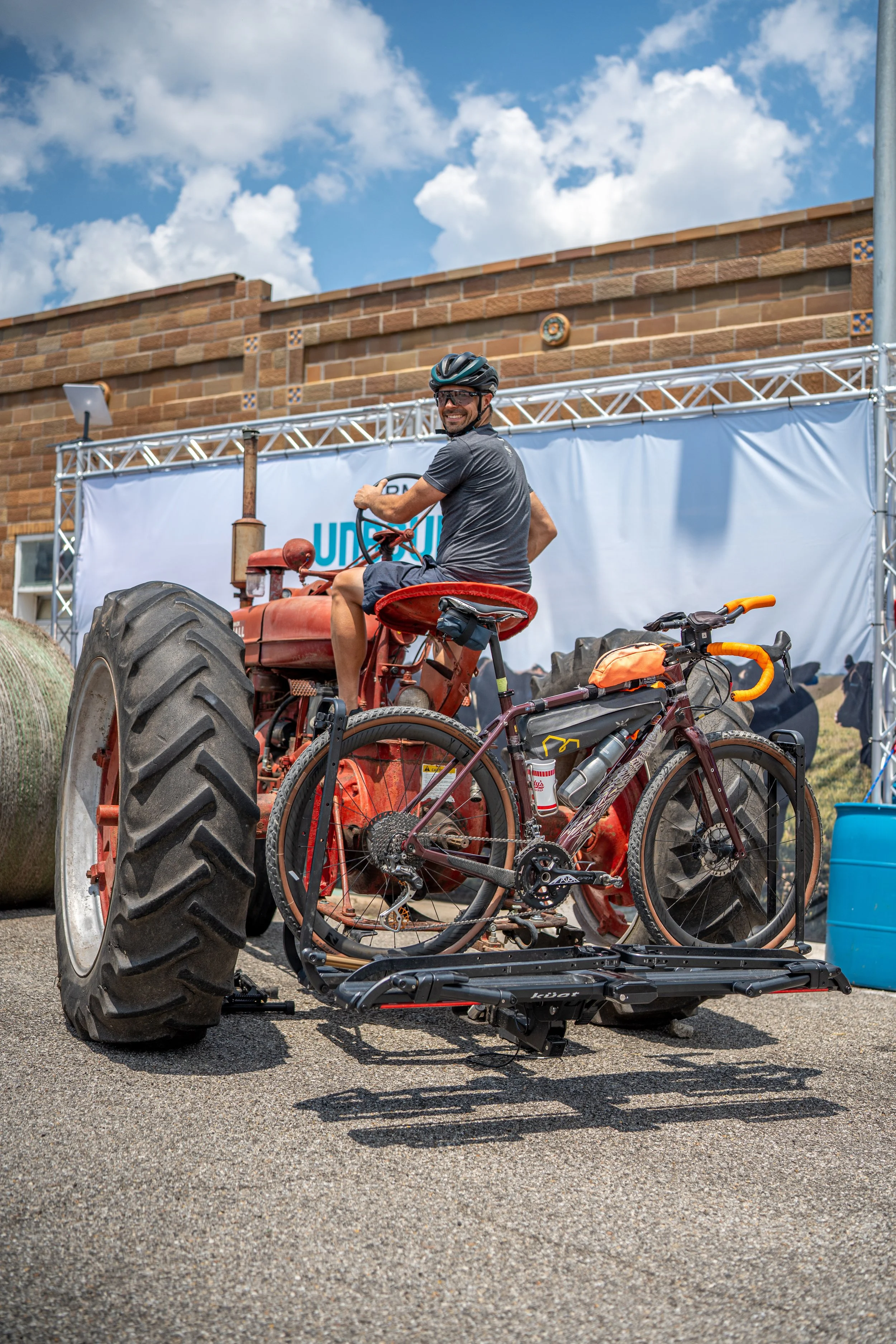 Garmin Unbound Tractor photobooth