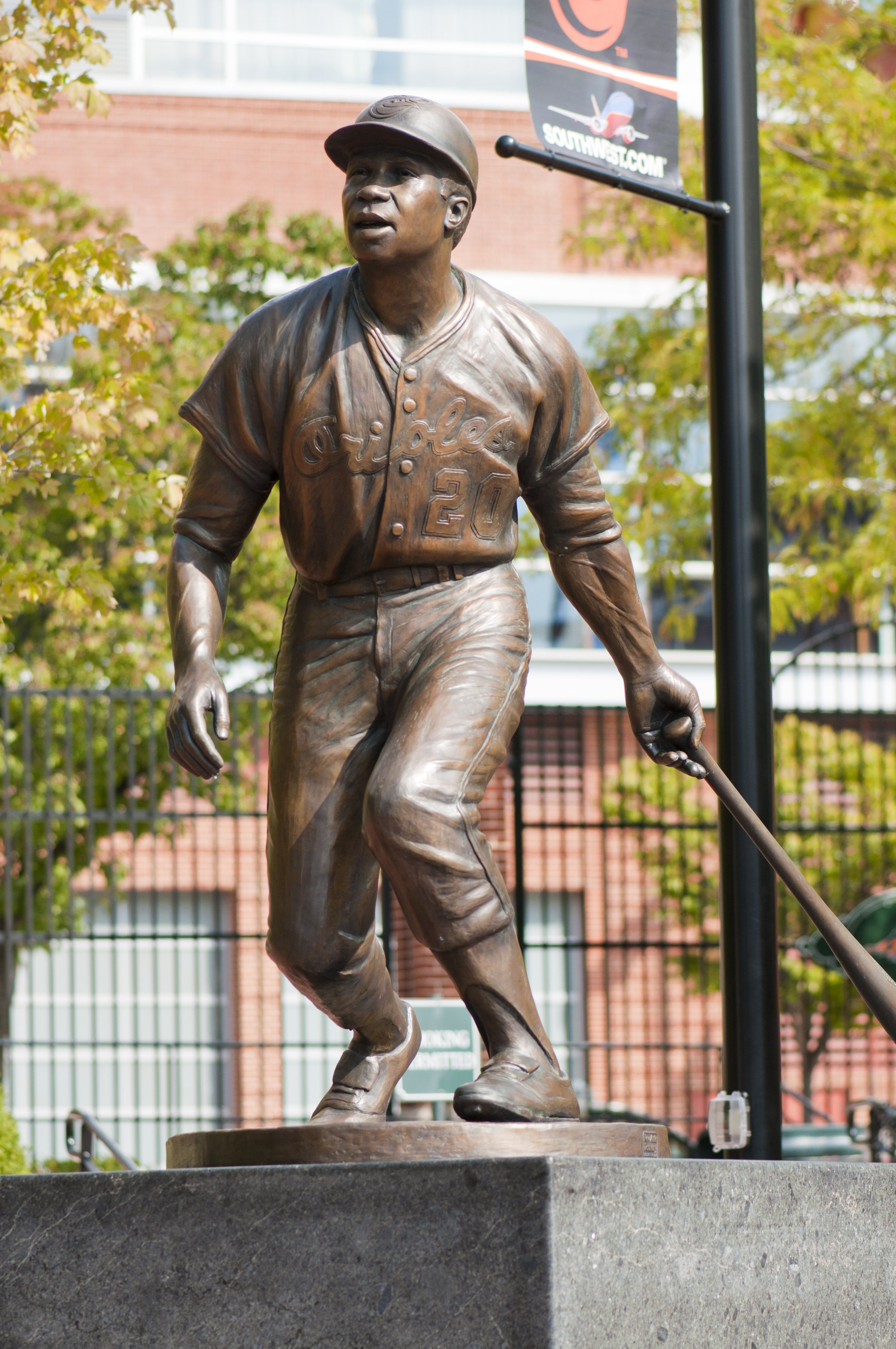 1_5_Frank_Robinson.jpg