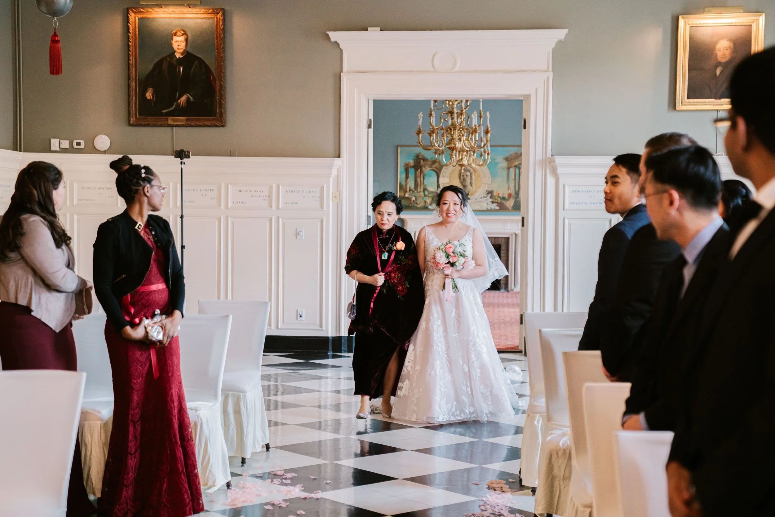 3 Subtle Details That Elevate Your Wedding Photos to High-End Editorial