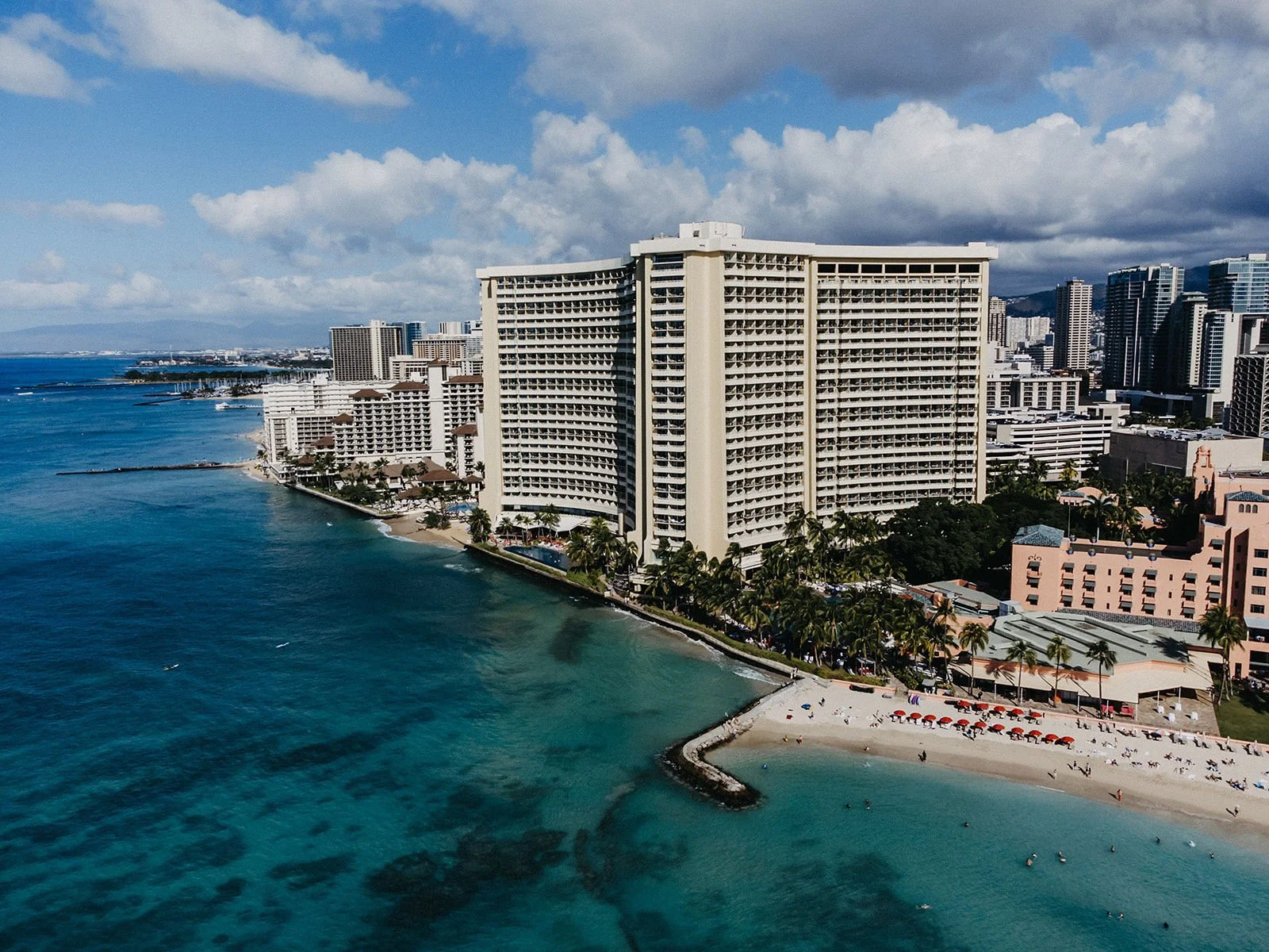 Planning a Cinematic Hawaii Wedding