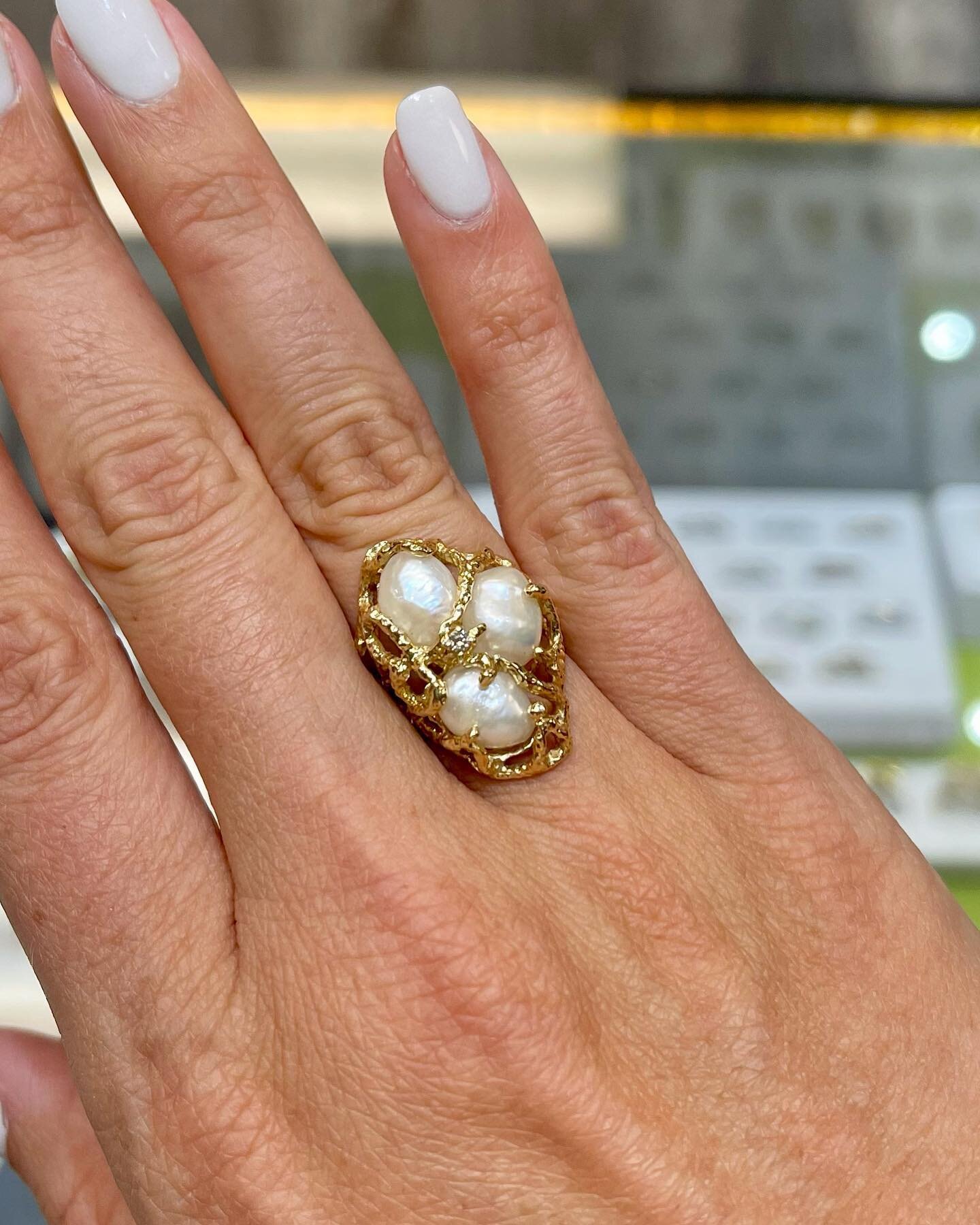 June is all about pearls&hellip; 14k vintage Baroque Pearl and Diamond ring 
  Click the link in our Bio to shop 🤩