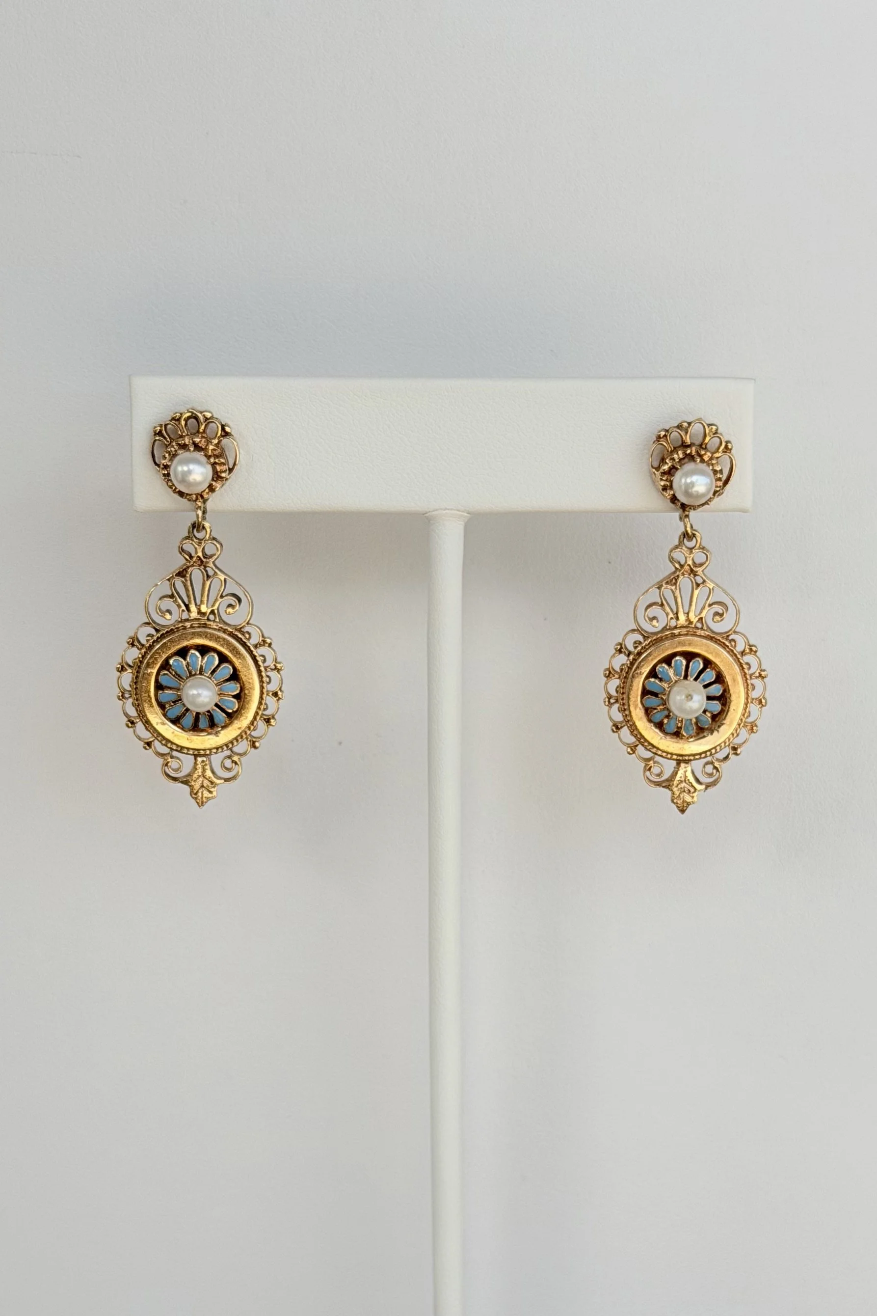 14K YELLOW GOLD VINTAGE VICTORIAN ETRUSCAN REVIVAL PEARL AND ENAMEL DANGLE EARRINGS