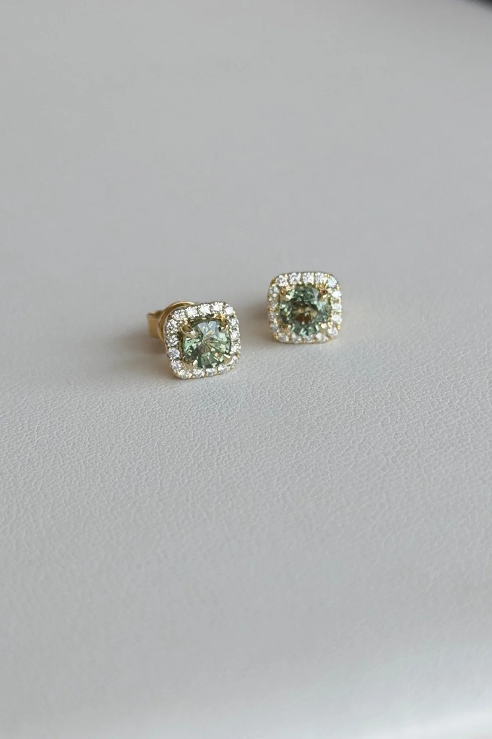 14K YELLOW GOLD .20 CTTW DIAMONDS & 1.34 CTTW GREEN SAPPHIRE EARRINGS