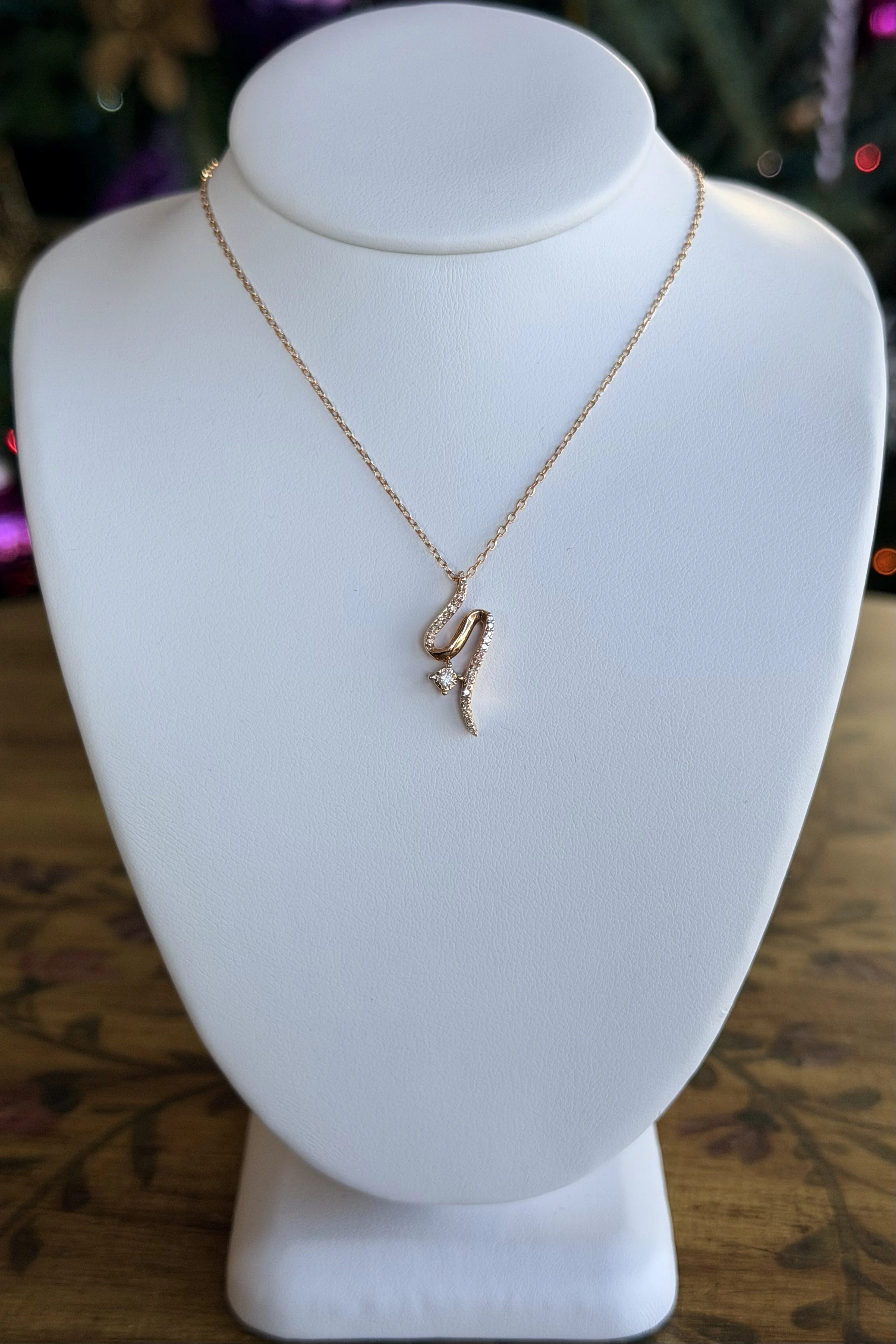 10K ROSE GOLD DIAMOND PENDANT NECKLACE