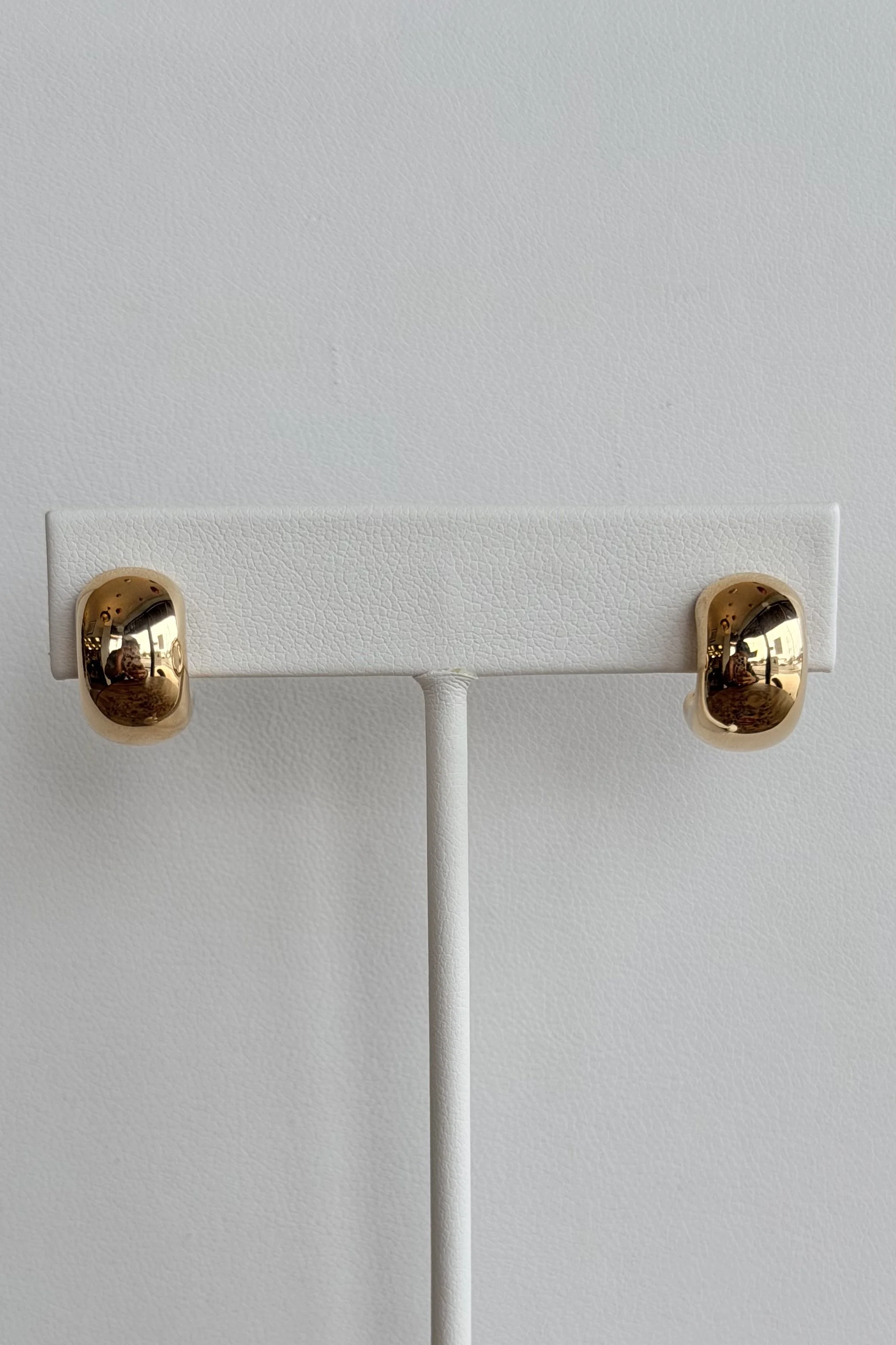 18K YELLOW GOLD CHUNKY DOME HOOP EARRINGS