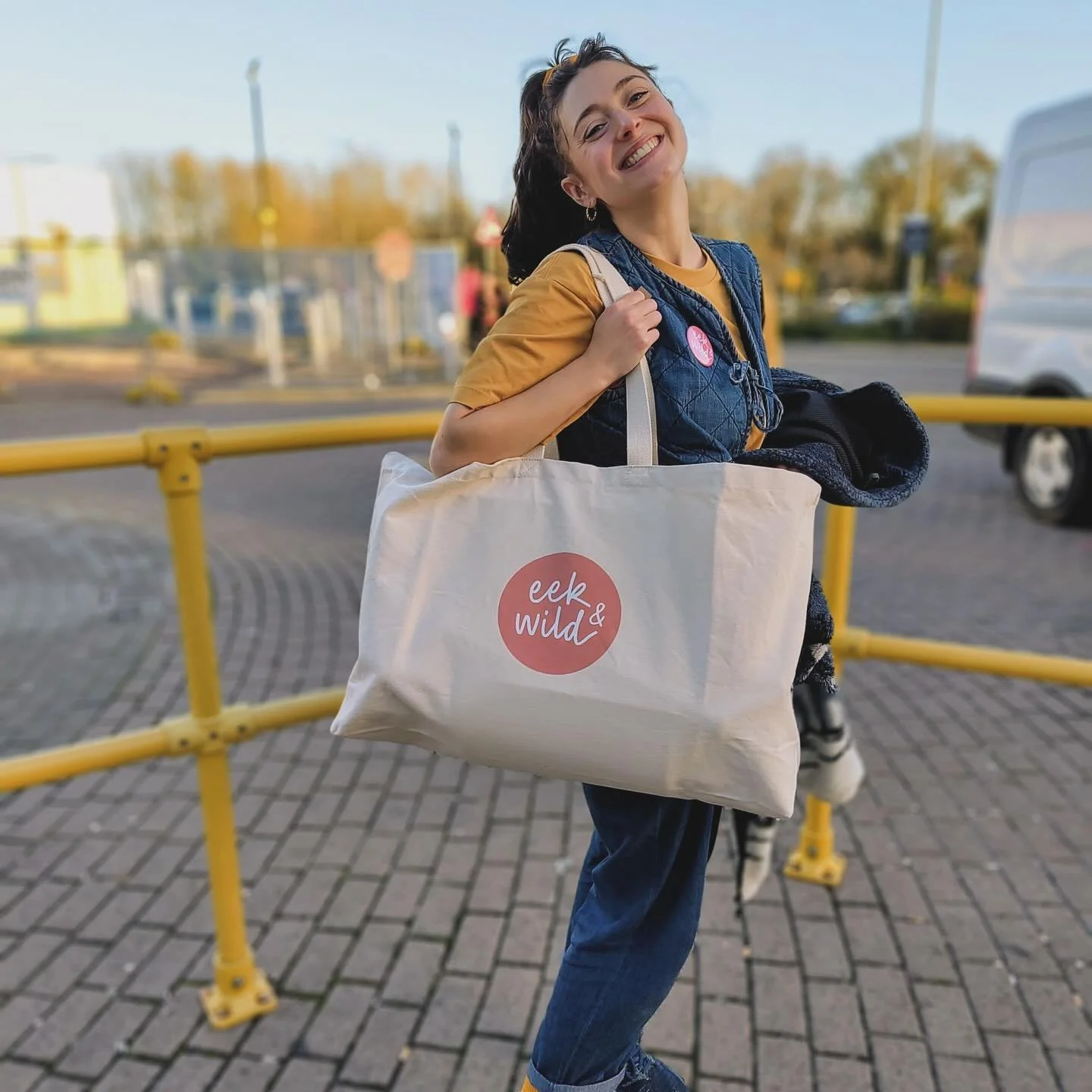 A big day today! 💥 

We&rsquo;ve got two teams out in two different hospitals today! Sharing the Eek joy across the country 🚗 

We will be sharing updates on our new project very soon. 

#eekandwild #danceinhospitals #artsinhealth #hospitals #paedi
