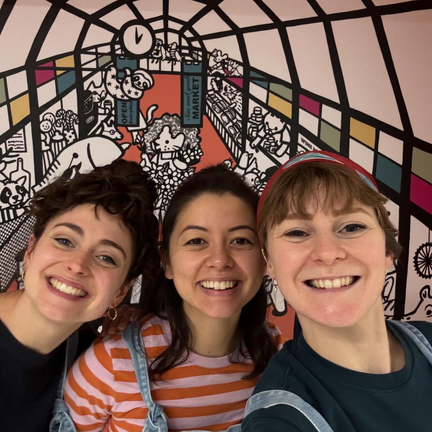 It&rsquo;s a busy season for us at Eek &amp; Wild!

Today we were in London where we enjoyed a lovely session on the wards at @cwpluscharity. We connected with over 35 patients and their families today. One nurse commented: &ldquo;Thanks for making h