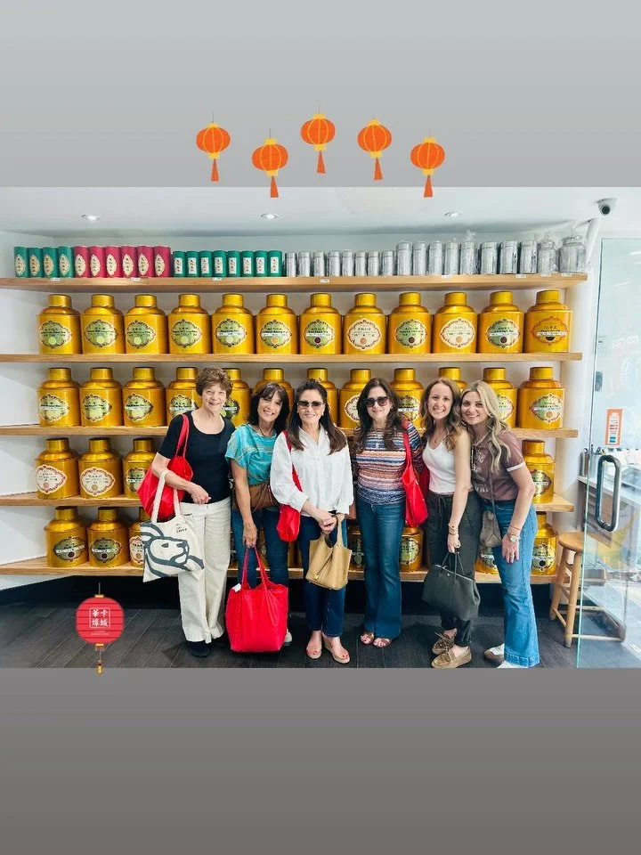 Chinatown Culinary Walking Tour....

We tasted everything from the oldest dim sum in New York at dumpling spots only the locals know.
We strolled past colorful markets, tried Cantonese classics, sipped bubble tea, ate amazing Chinese pastries, and so