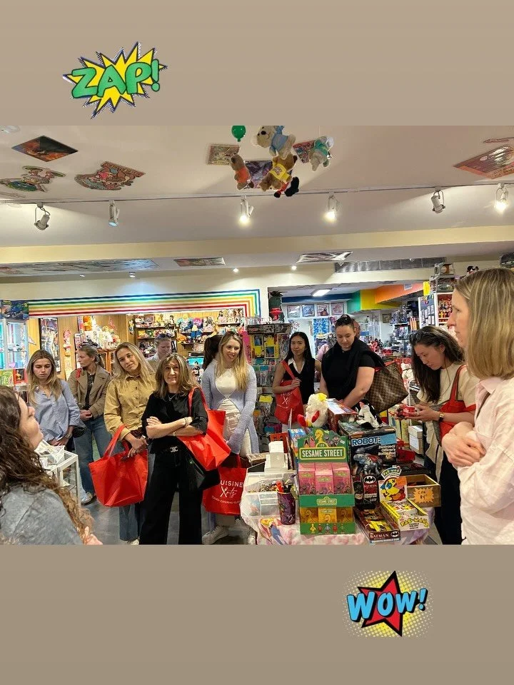 Tour day in Astoria! Traveling the world 🌎 in Queens, one bite at a time! 🇧🇦🇬🇷🇮🇹🇺🇸

@butcherbar @milkflowernyc @museumofnostalgianyc @djerdan_burek_astoria

#cuisinearts #cuisineartstours astoriaqueens