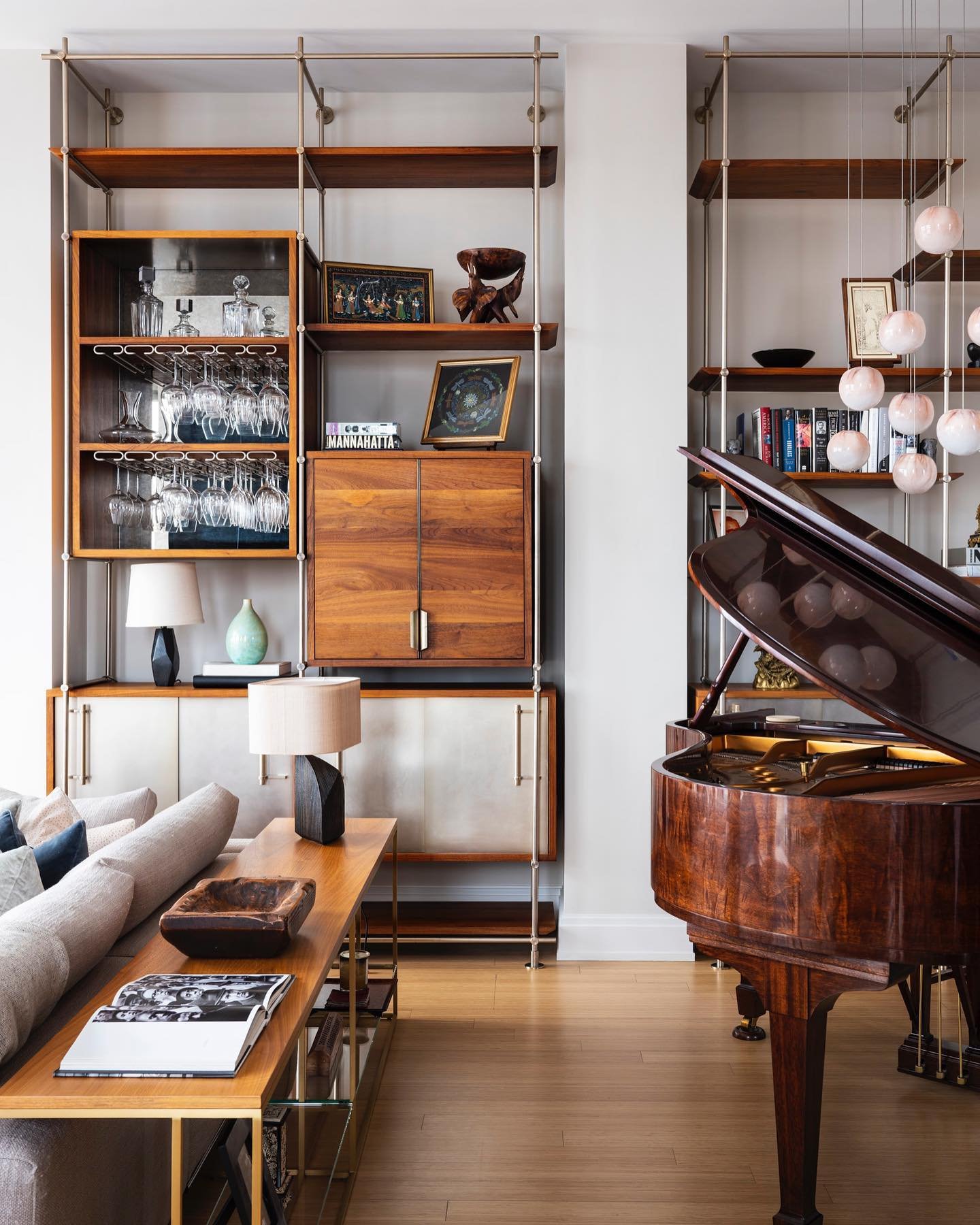 The living room in our Harlem residence is filled with warmth and light. ✨ For our clients, a pianist and an entertainment professional, we fulfilled their wish for a space that harmonized their love for music and celebrated their Indian roots.

🦊 #