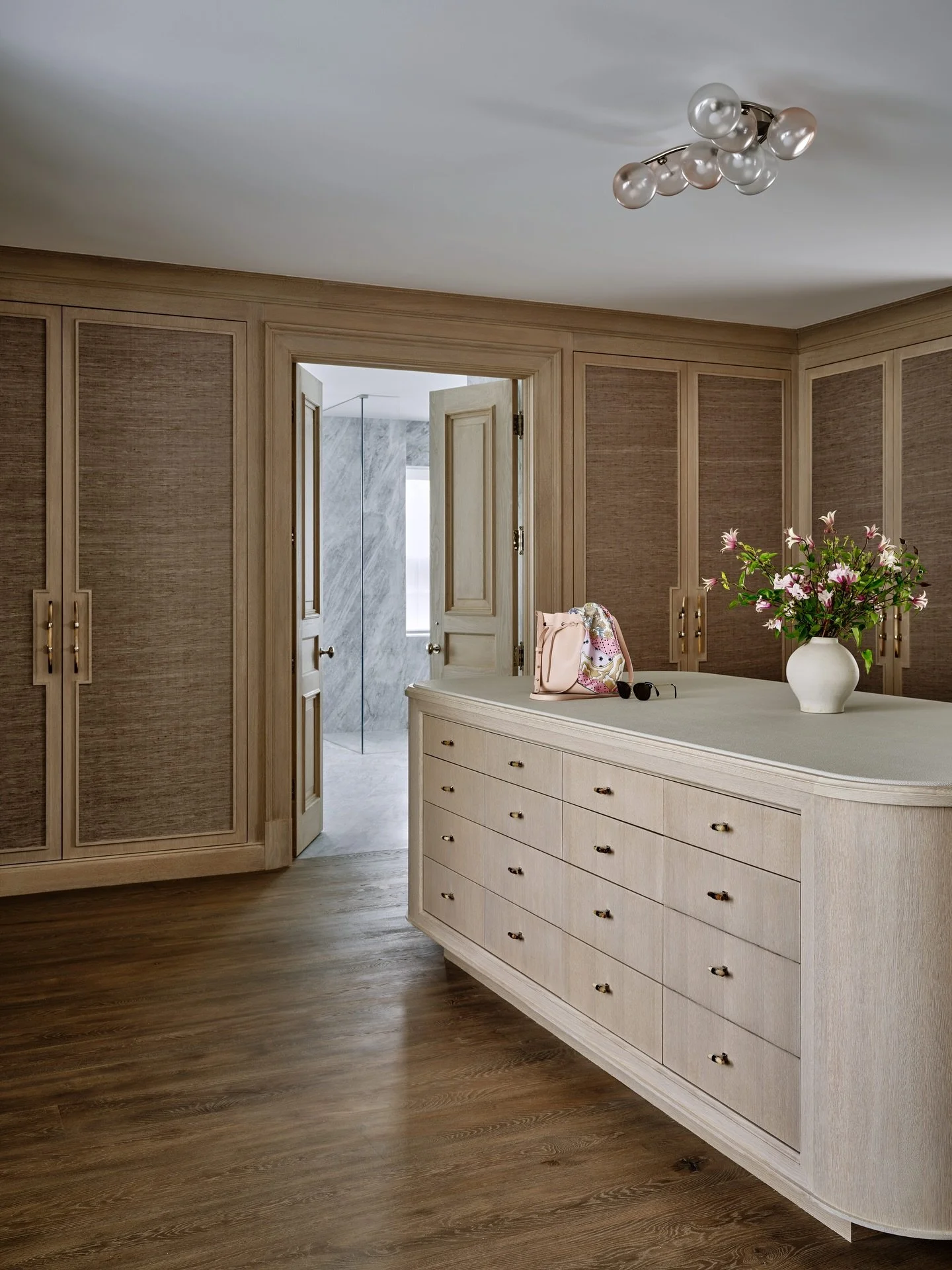 A quiet space, designed just for her. 

Swipe for the before 🤎

Interior Design:&nbsp;@ebolognino
Architecture:&nbsp;@brooksandfalotico
Builder:&nbsp;@yankeecustombuilders
Stylist:&nbsp;@katjagreeff
📸:&nbsp;@readmckendree

🦊&nbsp;#EBolognino&nbsp;