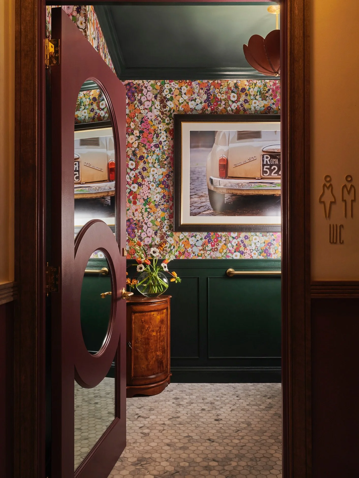 Throwback to 2024 our powder room design for @lartusisupperclub - a project we are so proud of! 🌸

Interior design: @ebolognino 
Styling: @jr.b.l&nbsp;&amp;&nbsp;@hkg_112
📷:&nbsp;@macchiaphoto
🦊&nbsp;#EBolognino
