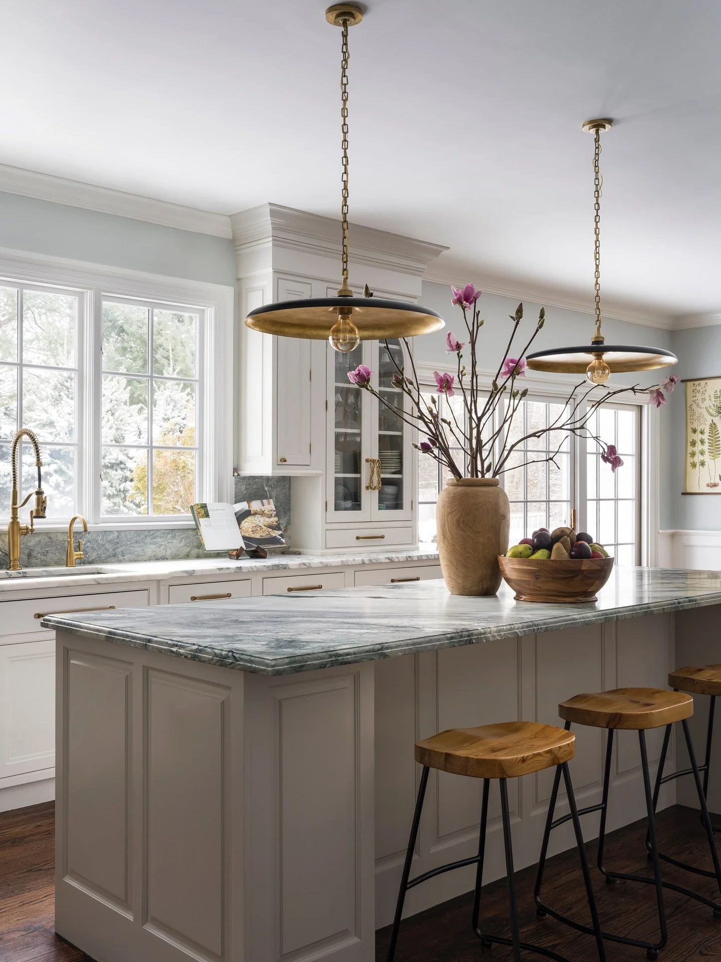 In our Westport kitchen, Calacatta Turquoise marble from @abcstone, custom millwork cabinetry by @fells_woodwork, and walls finished in @farrowandball&rsquo;s &lsquo;Skimming Stone&rsquo; bring warmth and quiet luxury to the heart of the home.

Inter