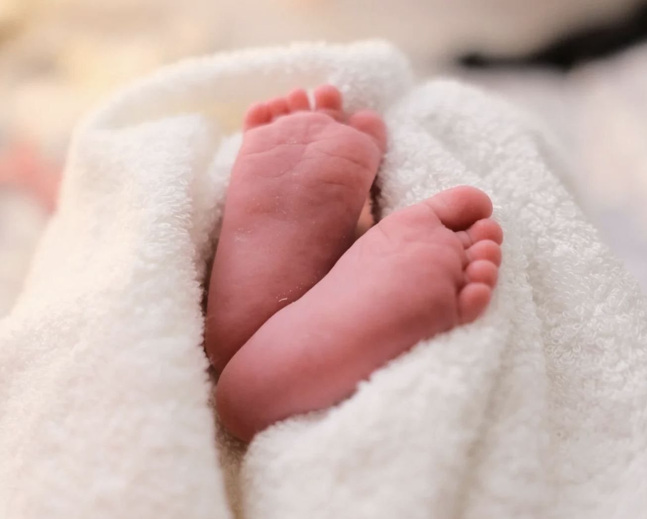 postpartum bonding  therapy in Montebello and Newport Beach