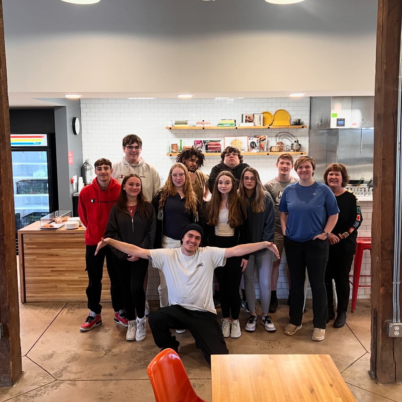 Last week we had the opportunity to host the Pulaski County High School Culinary Arts students at Hatch, where they got the chance to have lunch &amp; chat with Henry of @1115mobilekitchen, tour our facilities, and meet a few other small business own