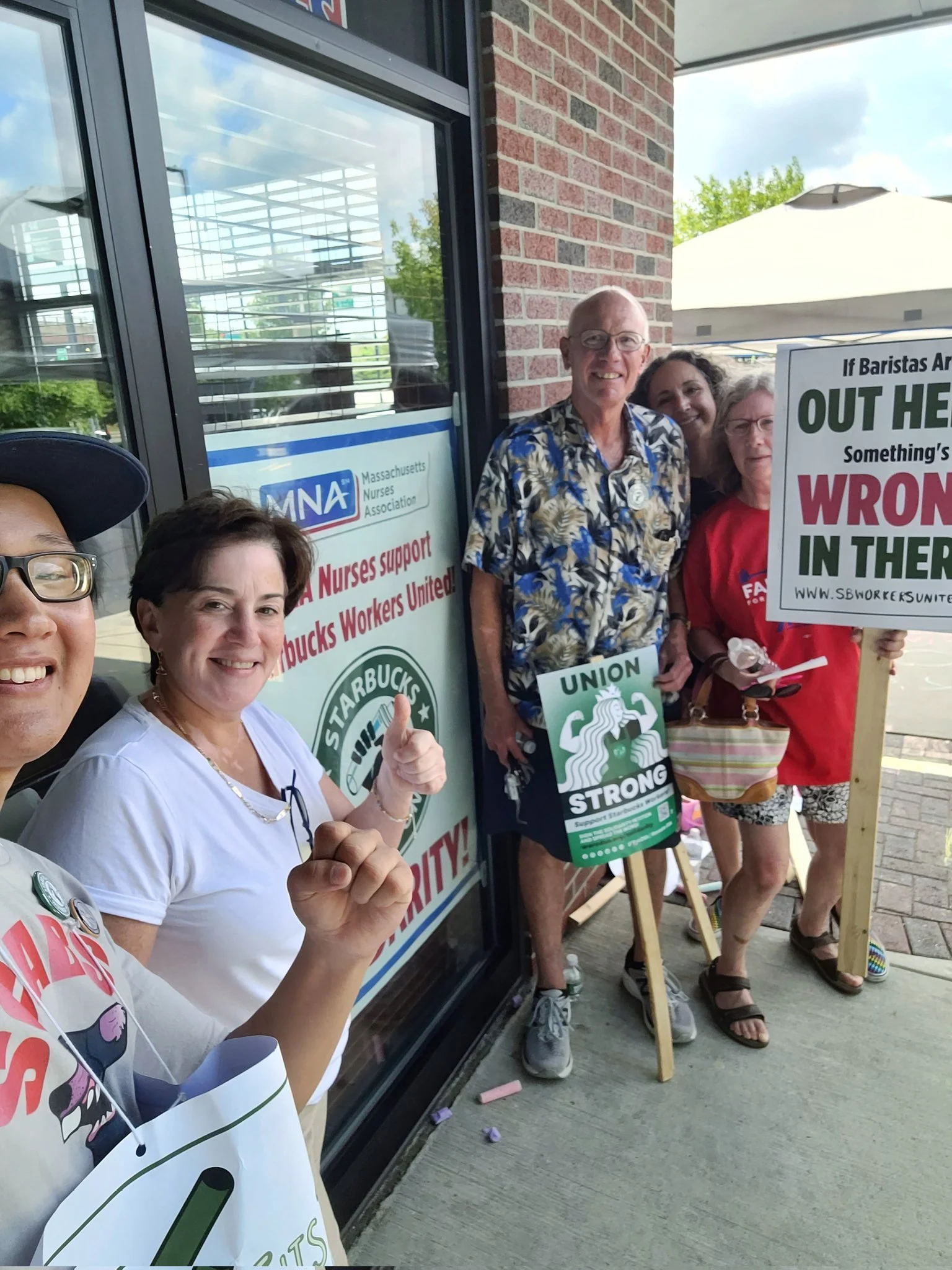 Sbux strike day 2.jfif