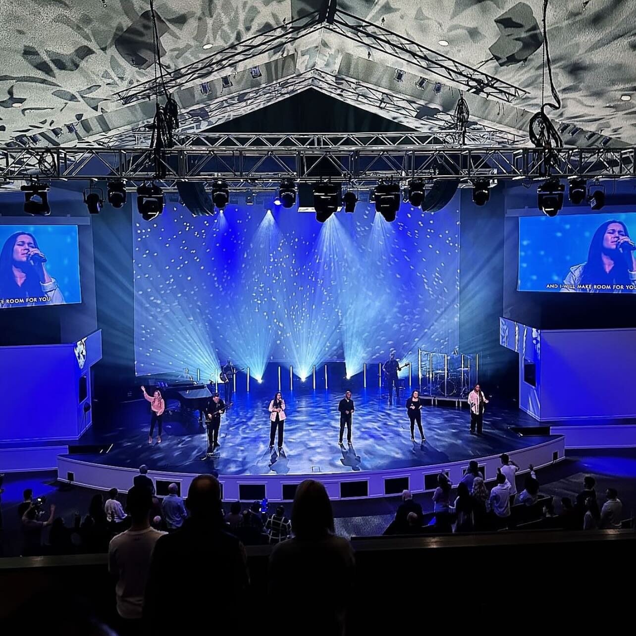 Something special is happening at @lc.church right now. So thankful for the faithfulness of Jesus in and through every season. 

What a joy to be a part.

📸: @brandon_hjelseth_pnw