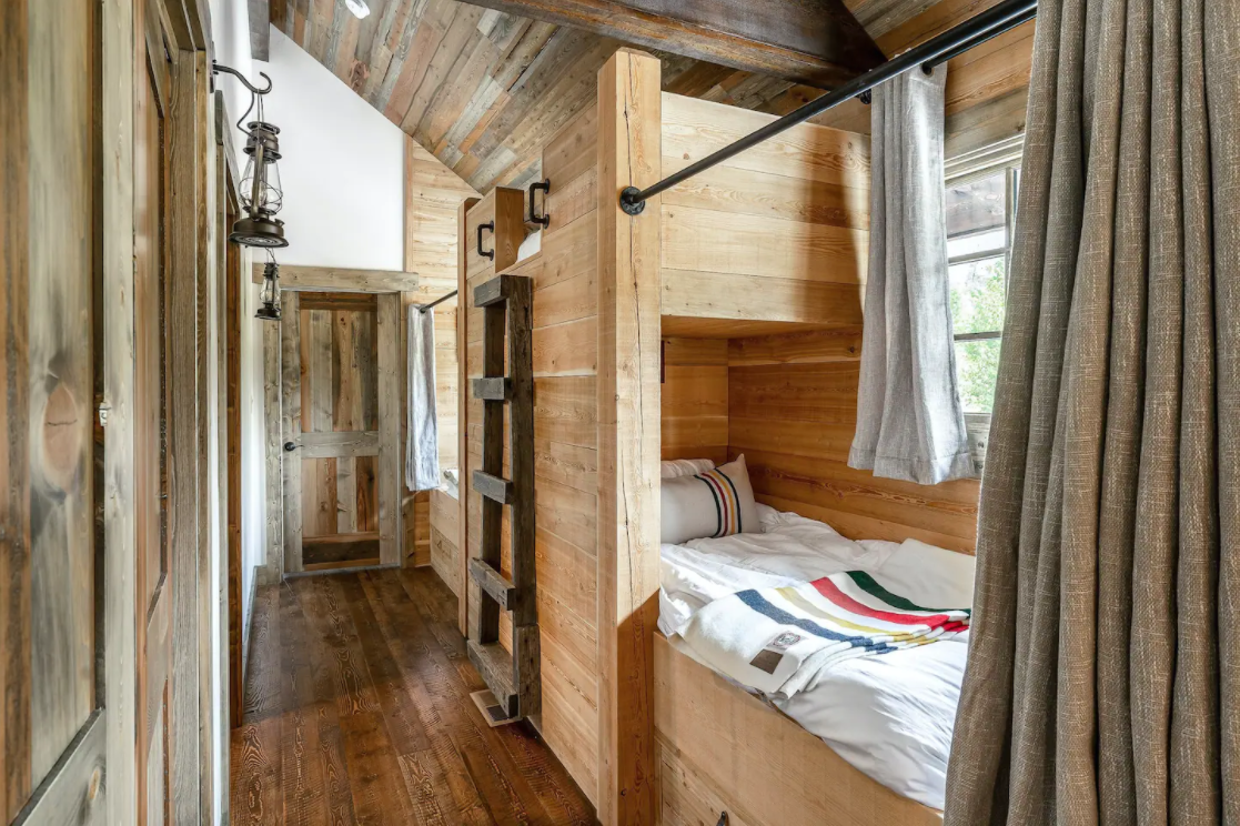 Barn conversion with bunks and Glacier National Park Pendleton blanket