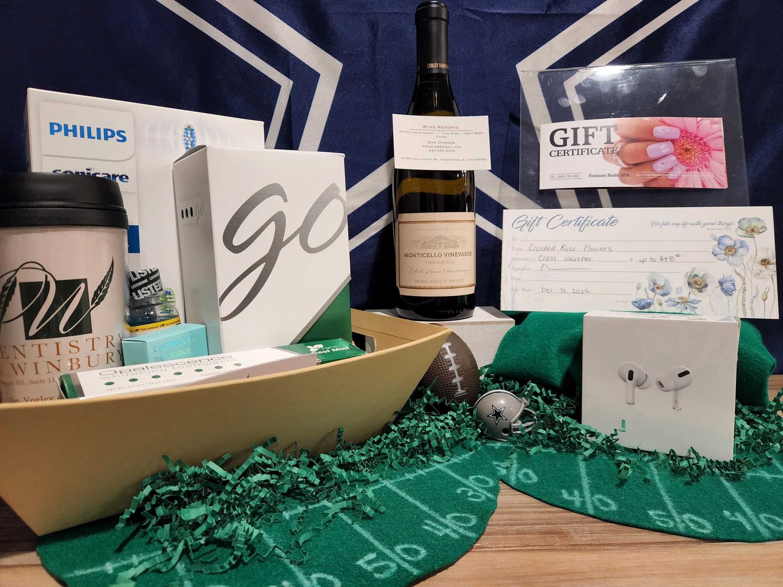 Prize Package 29 - 

Donated by:
Donna Jimison
Crooked River Florist
Mark Vogley - Dentist @ Wimbury
Fashion Nails
Wine Reserve