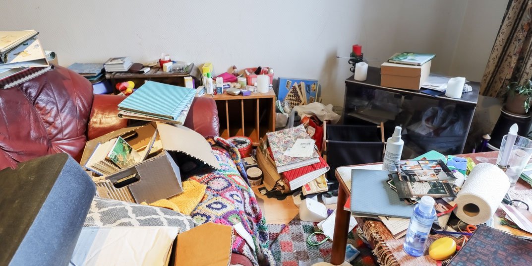 7 Cleaning Tips for Extremely Cluttered Homes