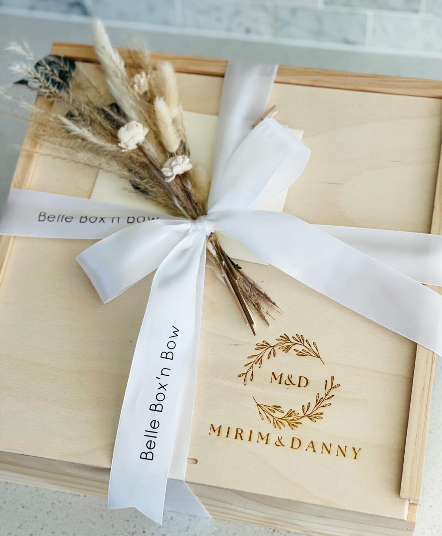 When you personally customize each present you can be sure that you're creating unique gifts for everyone on your list.🎁💝

#personalizedgifts #giftboxes #giftideas #curatedgifts #vancouvergifting #coquitlam #burkemountain #weddinggiftsidea