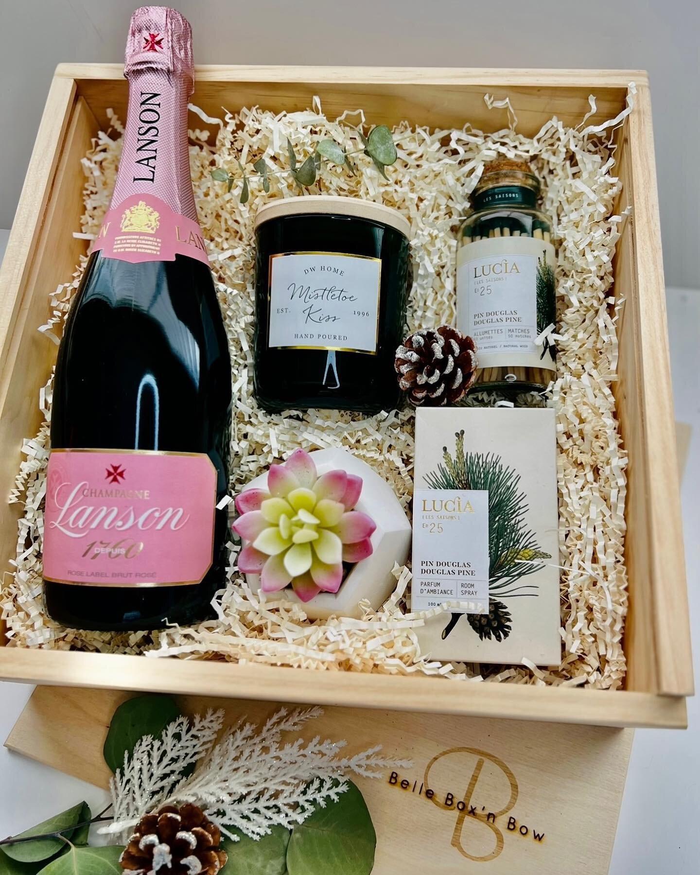 Surprise someone special with our Luxury Champagne Gift Box this holiday season.🎁🥂 

#champagnebox #champagnegifts #giftboxes #holidaygifts #curatedgiftbox #burkemountain #vancouvergifts