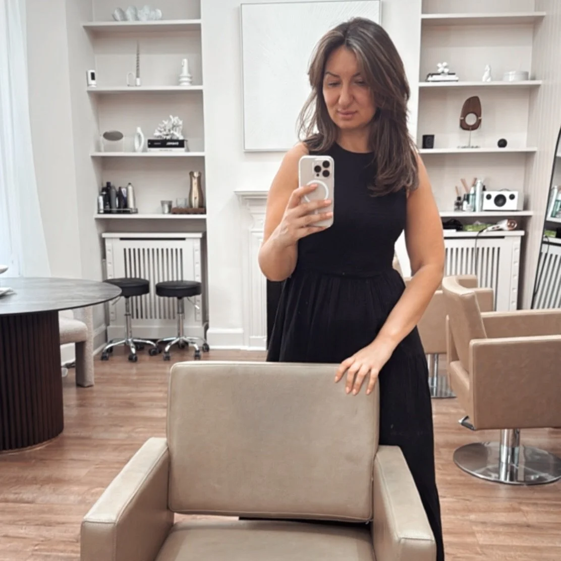 Hi loves 💛
If you&rsquo;re new here&mdash;welcome! I&rsquo;m so glad you&rsquo;re here.
This page is all about creating dream hair that grows out beautifully, suits your lifestyle, and makes you feel amazing every day.
Whether you&rsquo;re after sof