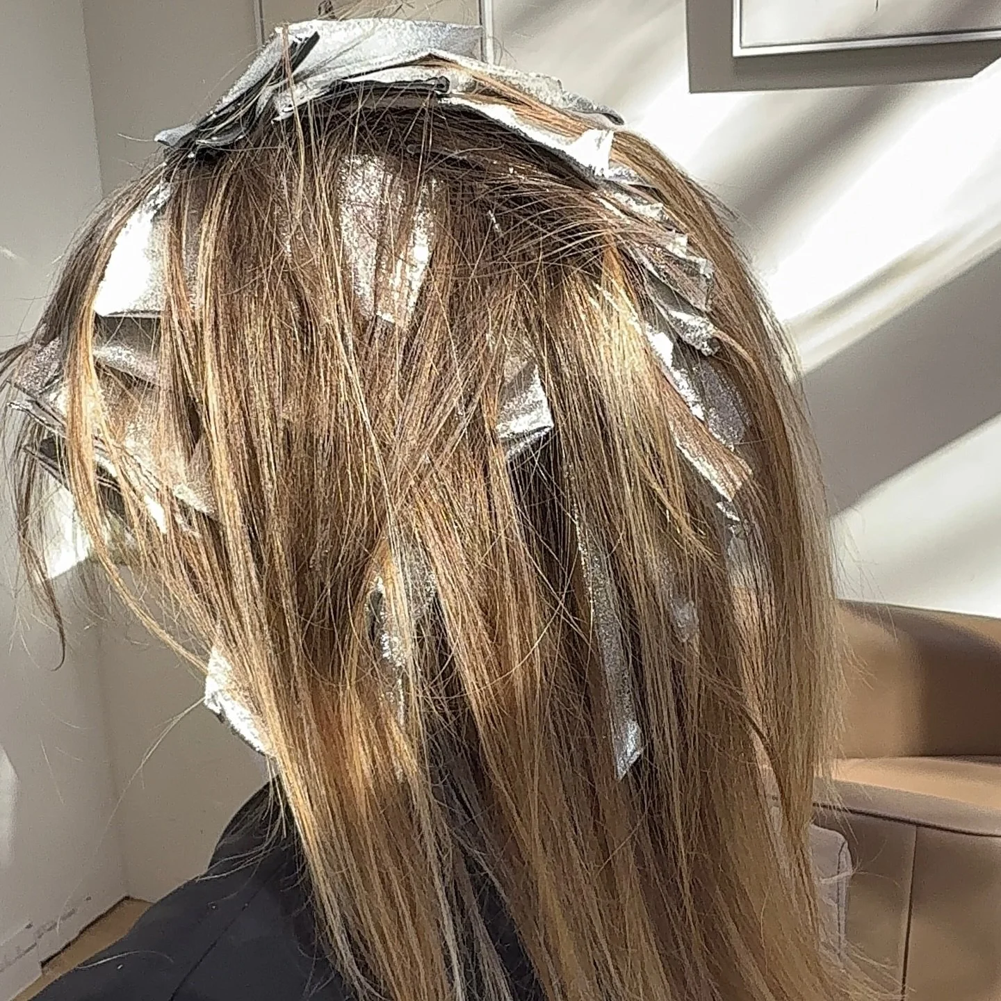 Reminder that not every appointment needs to be a big change 🫶
Sometimes you just need a little refresh.
Clean up the ends, fix the colour, bring your hair back to life.
That&rsquo;s what keeps your hair healthy, helps it grow better, and makes ever