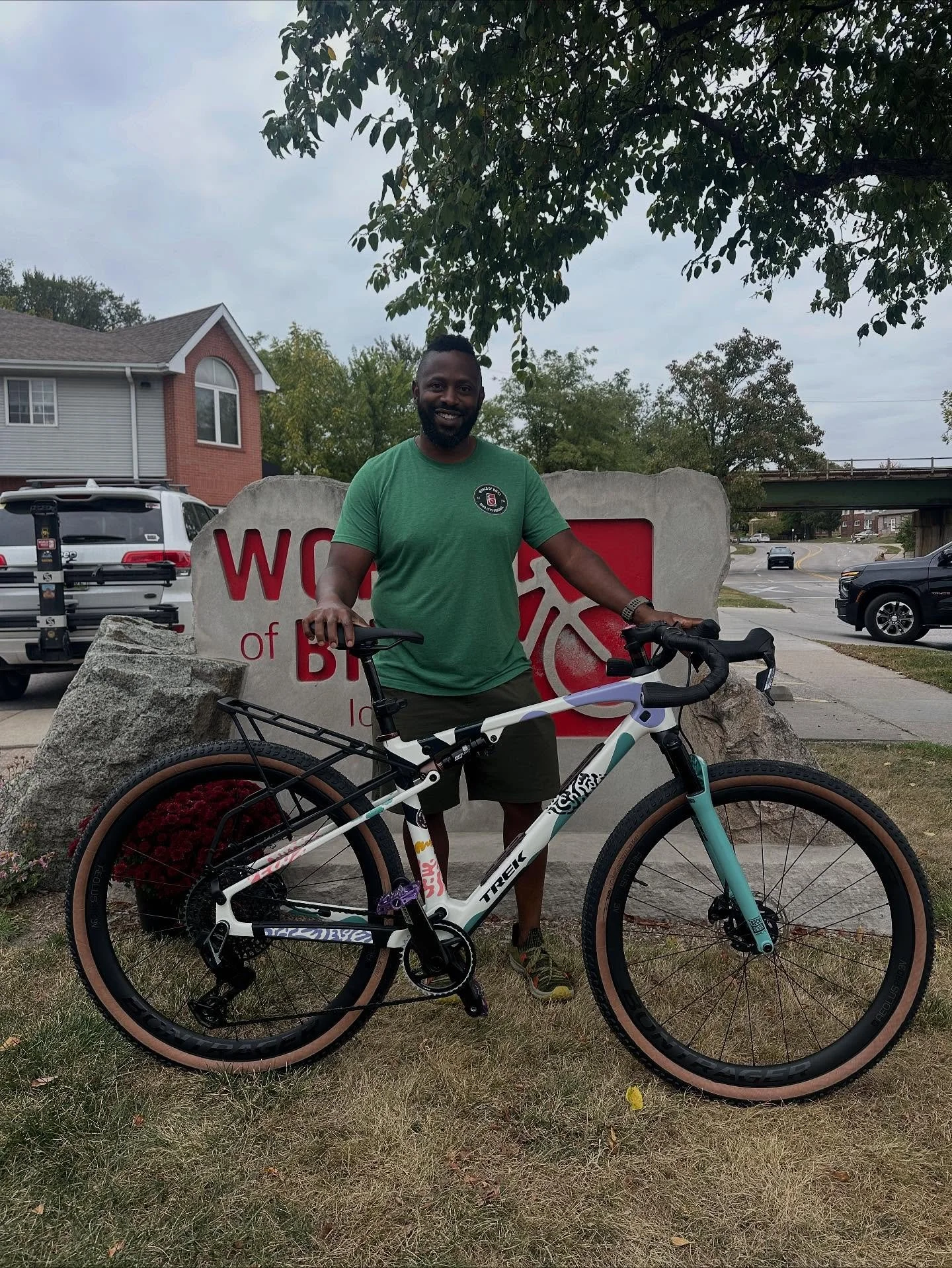 WoB ambassador @iowagravelgang picked up his new @trekbikes CheckOUT SL7. Full suspension gravel bike that&rsquo;s as capable on singletrack as it is on the gravel. After his 1st ride &ldquo;The bike is freaking amazing&rdquo;&hellip;.We agree!

We j