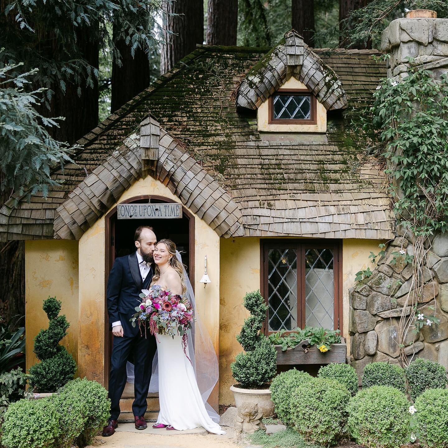 No one hosts 🧚&zwj;♀️ fairytale weddings like @nestldownevents!

Our groom Sergei tied the knot in this Signature Satin Silk Shawl Lapel Tuxedo with a matching Custom Bow Tie. For the reception he wore a Signature Ivory Satin Silk Dinner Tuxedo a sh