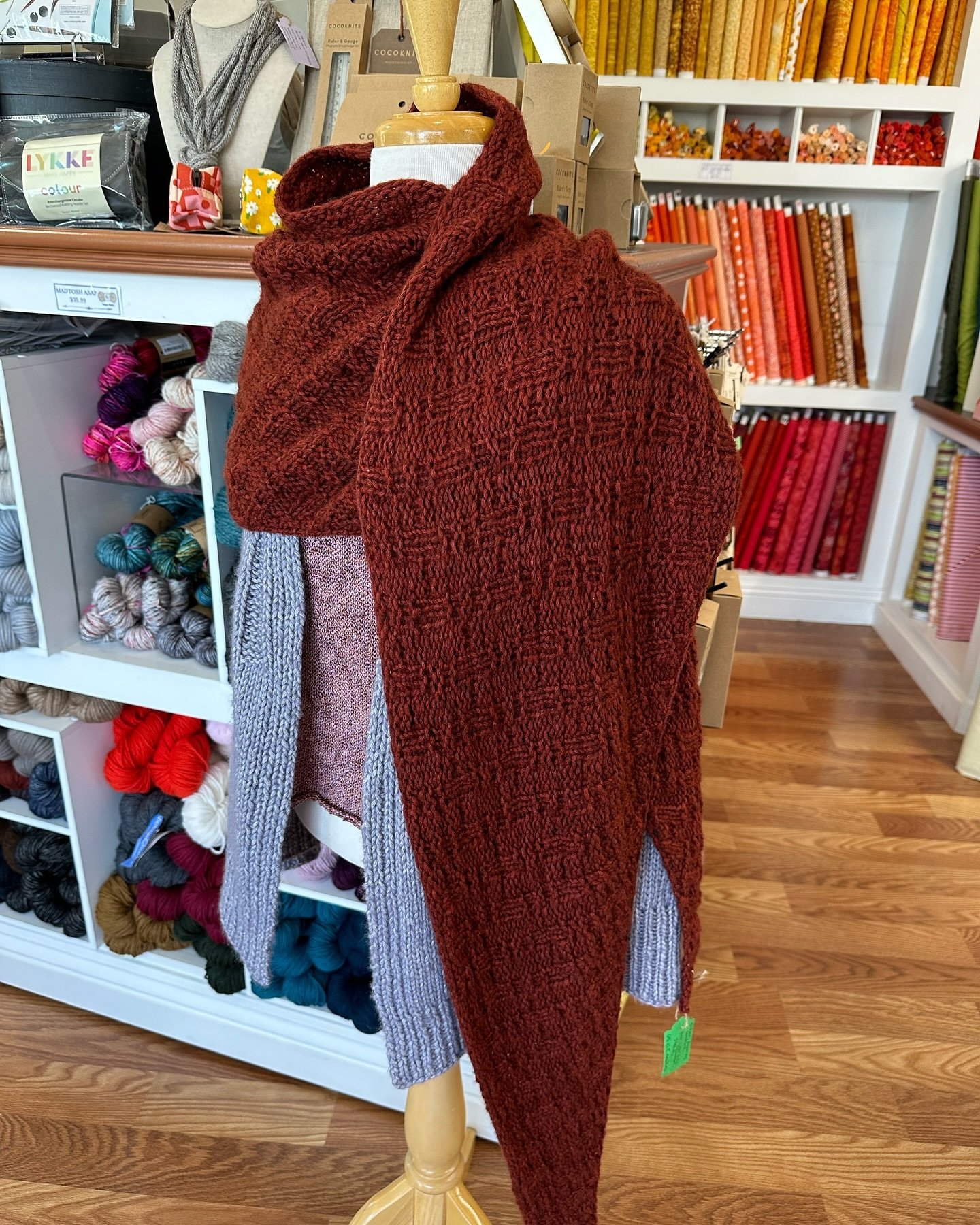 I know it&rsquo;s getting close to summer but I am loving this rust color of @woolfolk_yarn Luft. This is the Agner shawl. Cozy and light as can be for a bulky weight yarn. Time to start knitting for those cool fall nights 😊