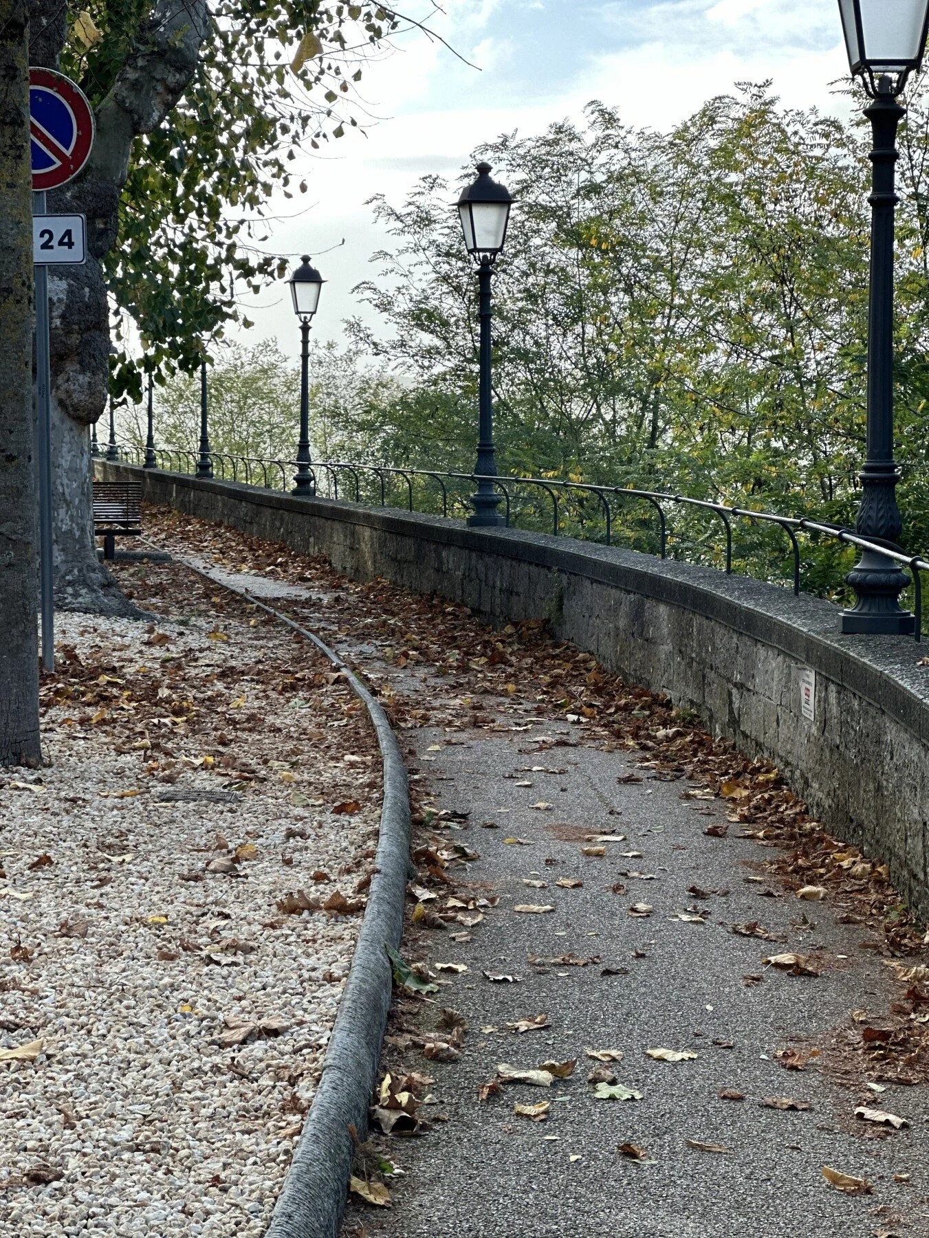 Hey everyone! 🧶 Where is your favorite spot to knit? I love cozying up on the couch with a hot cup of tea ☕️, but I also enjoy knitting outdoors in a park 🌳. #knitting #knitlife #knittingcommunity