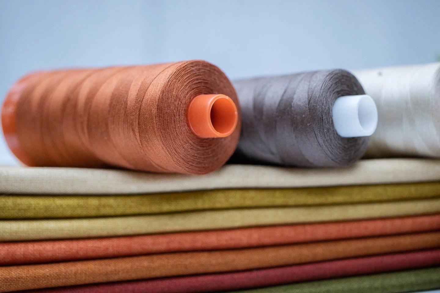 Colors aren&rsquo;t just pretty&mdash;they&rsquo;re powerful mood changers and project sparkers! 🍁 These warm autumn hues are inspiring fresh ideas and cozy projects in my studio this season. What colors make your creative spirit come alive? #hue #f