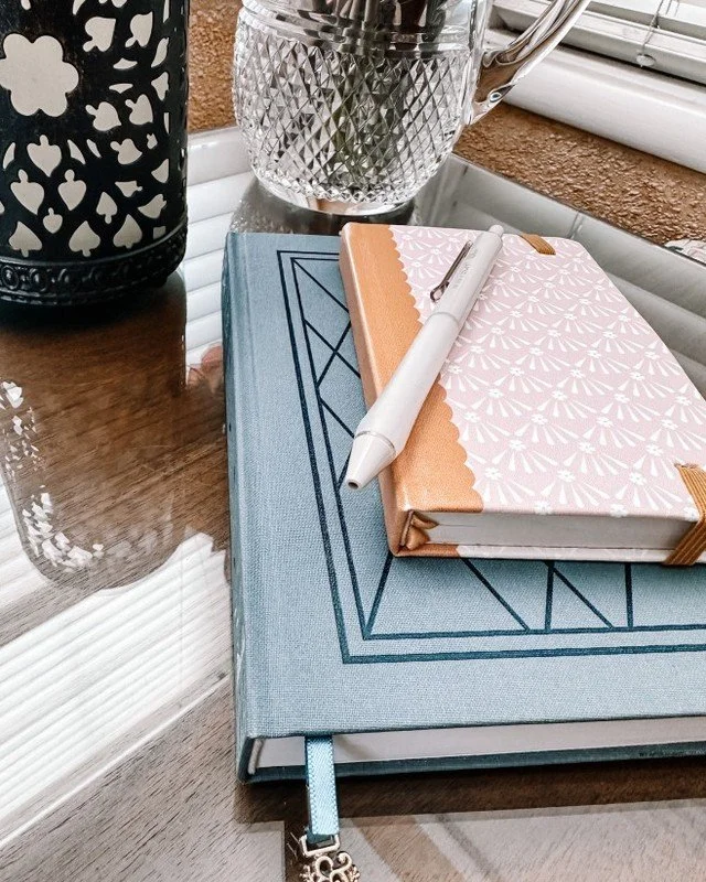 Keeping a knitting notebook is one of the most powerful learning tools you can have. 
It doesn&rsquo;t need to be fancy &mdash; just a place to jot down, although a pretty one makes me feel special.🤍
&ndash; what worked
&ndash; what you&rsquo;d chan