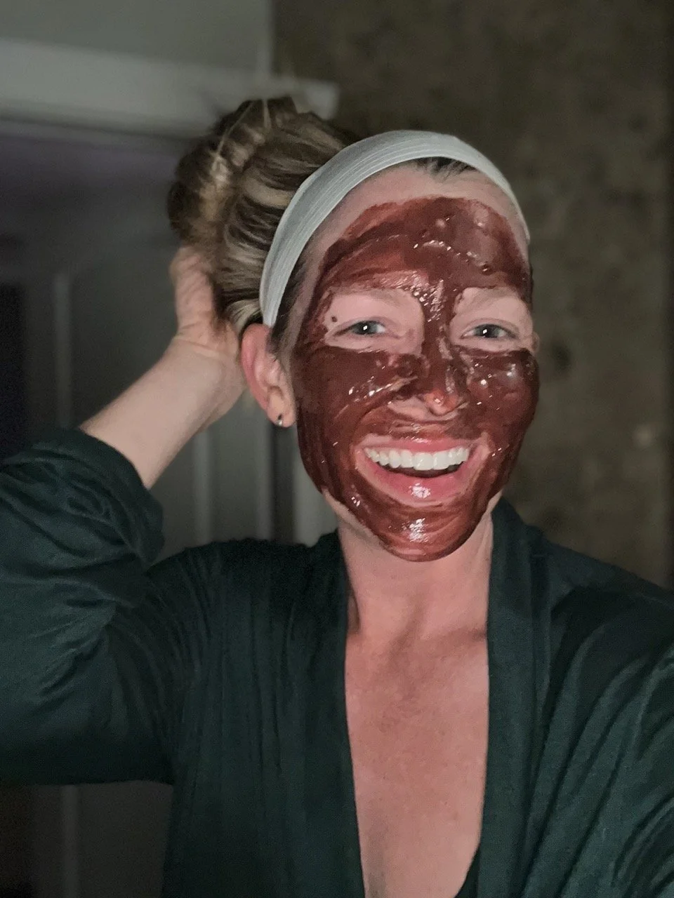 Self car: Amanda in a face mask