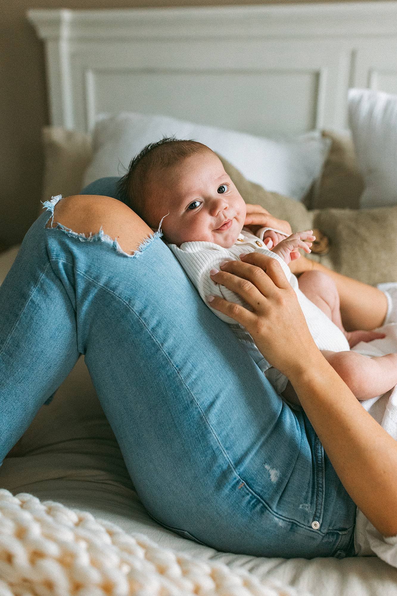 baby and mom photo poses