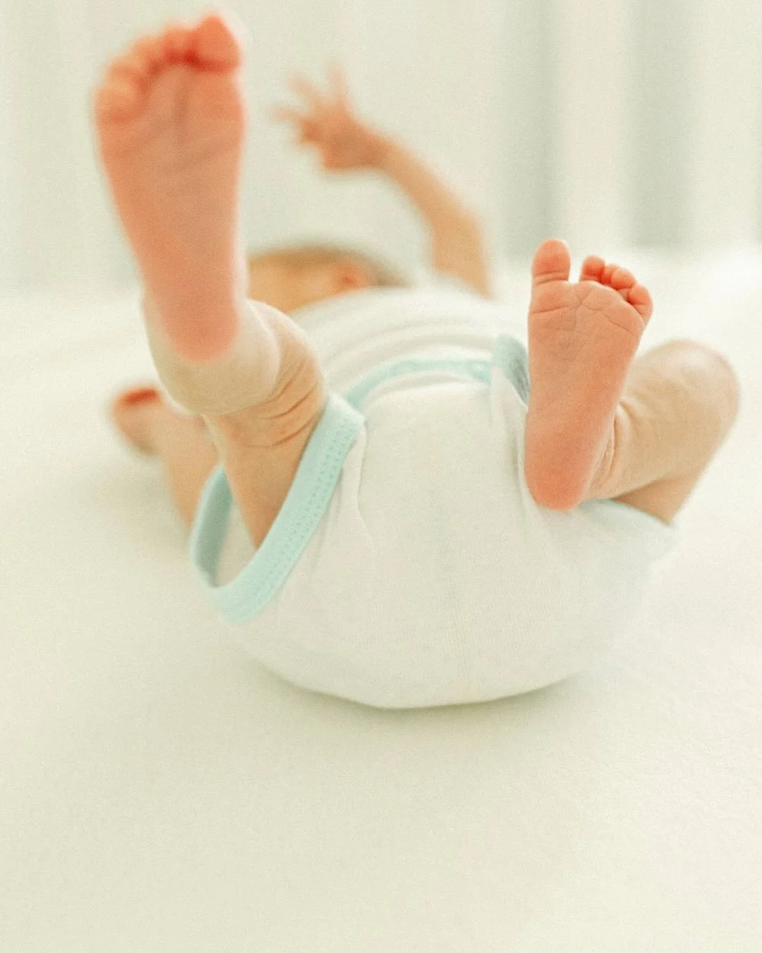 Another reminder that I can&rsquo;t help but make a newborn session a full family session! I will always get plenty of individual baby photos, but I HAVE to capture the connection between the whole crew 💫