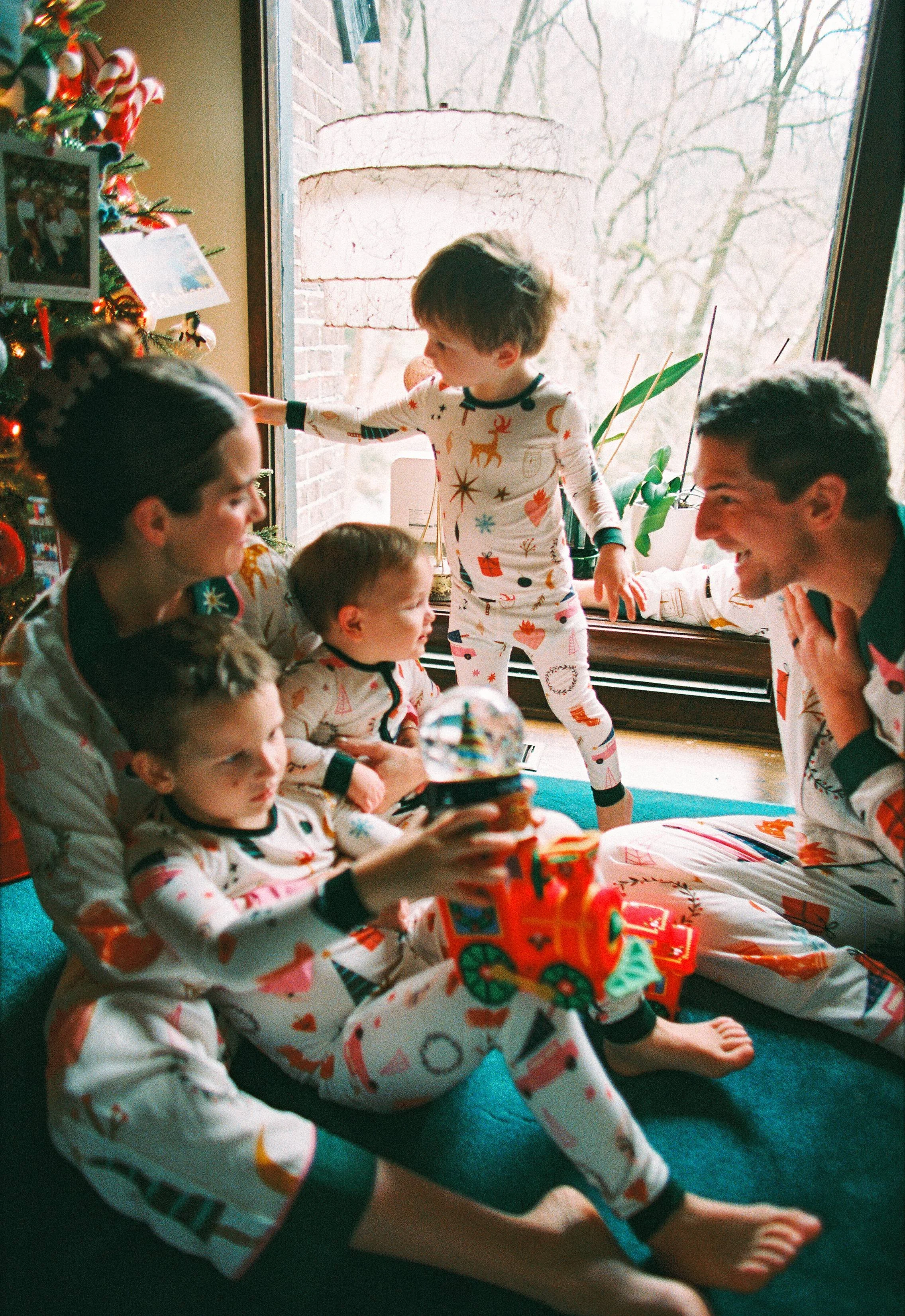 nashville family photographer, columbia tn family photographer, franklin family photographer, family lifestyle photographer, family photographer middle TN, at home photography, family photoshoot, family photography Middle TN