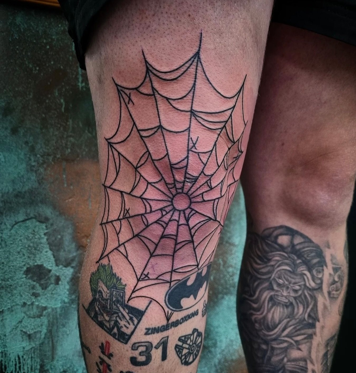 @beardy__1 with the classic knee web, is there anything cooler?
#tattoo #tattooideas #melbournetattoo #melbournetattooshop #lucky13 #lucky13tattoo #lucky13tattoomelbourne #fandom #illustration #illustrationtattoo #blackandgreytattoo #melbournetattooa